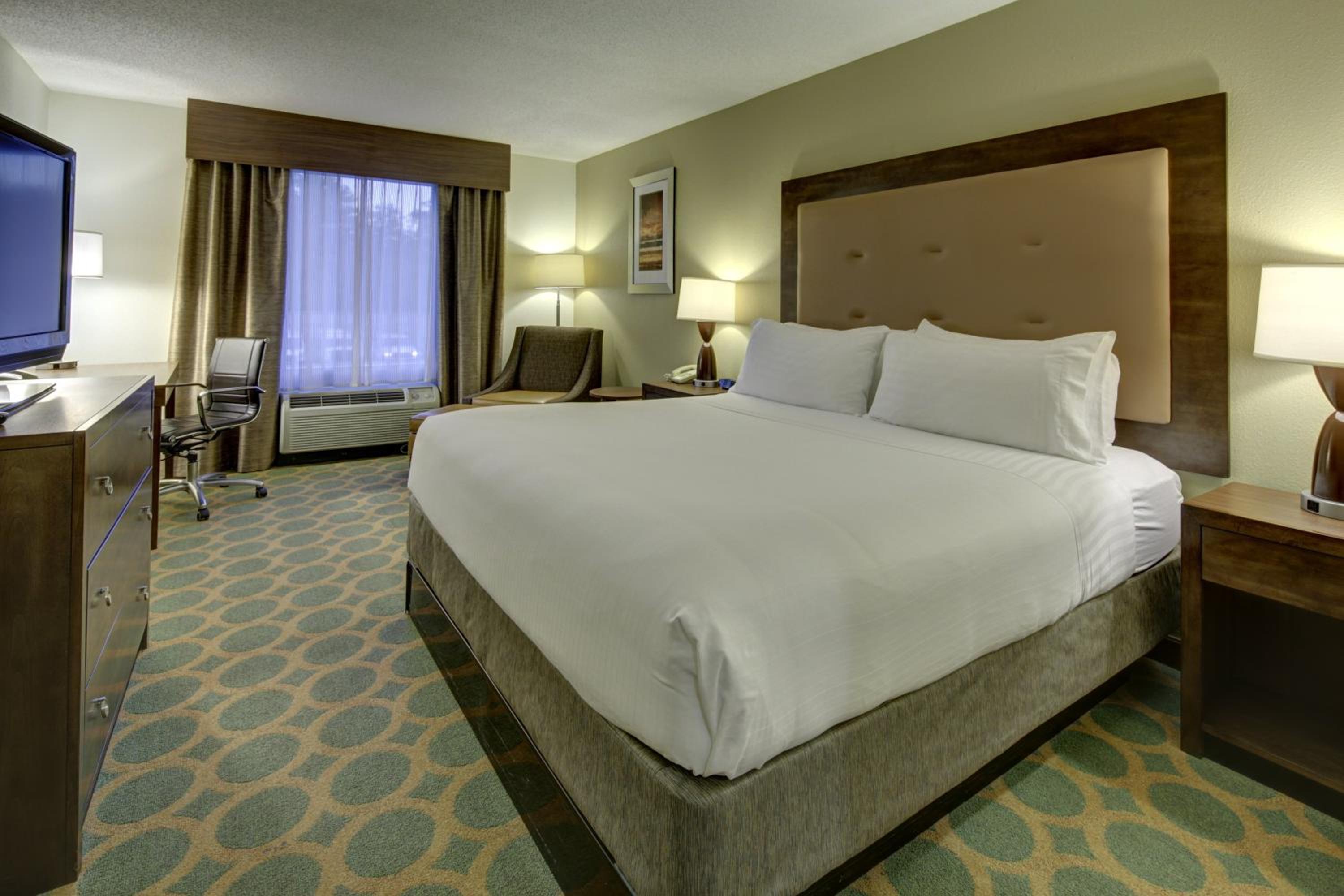 Emporia Vacations - Holiday Inn Express Hotel  Suites Emporia, an IHG Hotel - Property Image 18