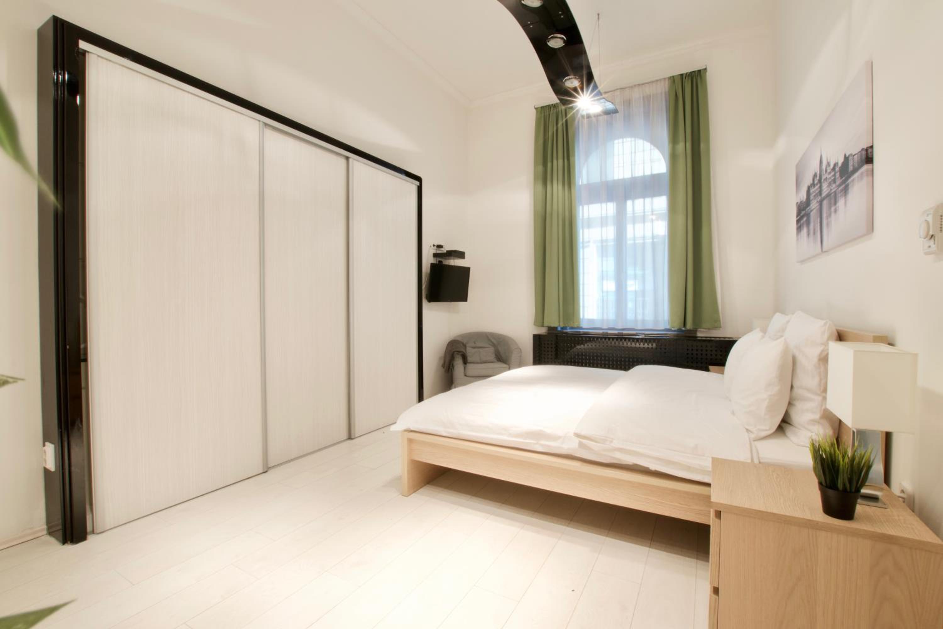 St. King 1 by Hi5 Apartments view 4