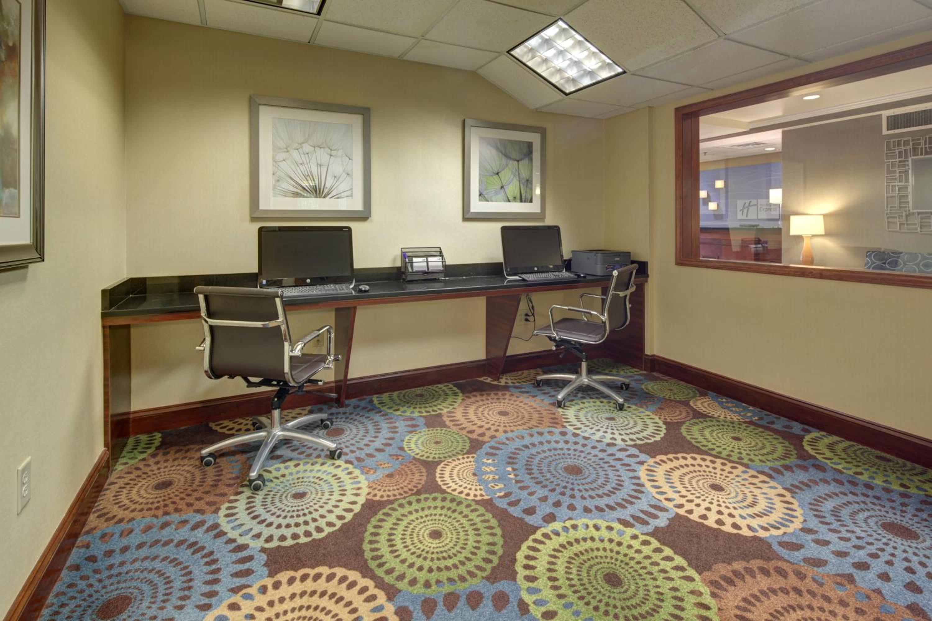 Emporia Vacations - Holiday Inn Express Hotel  Suites Emporia, an IHG Hotel - Property Image 23