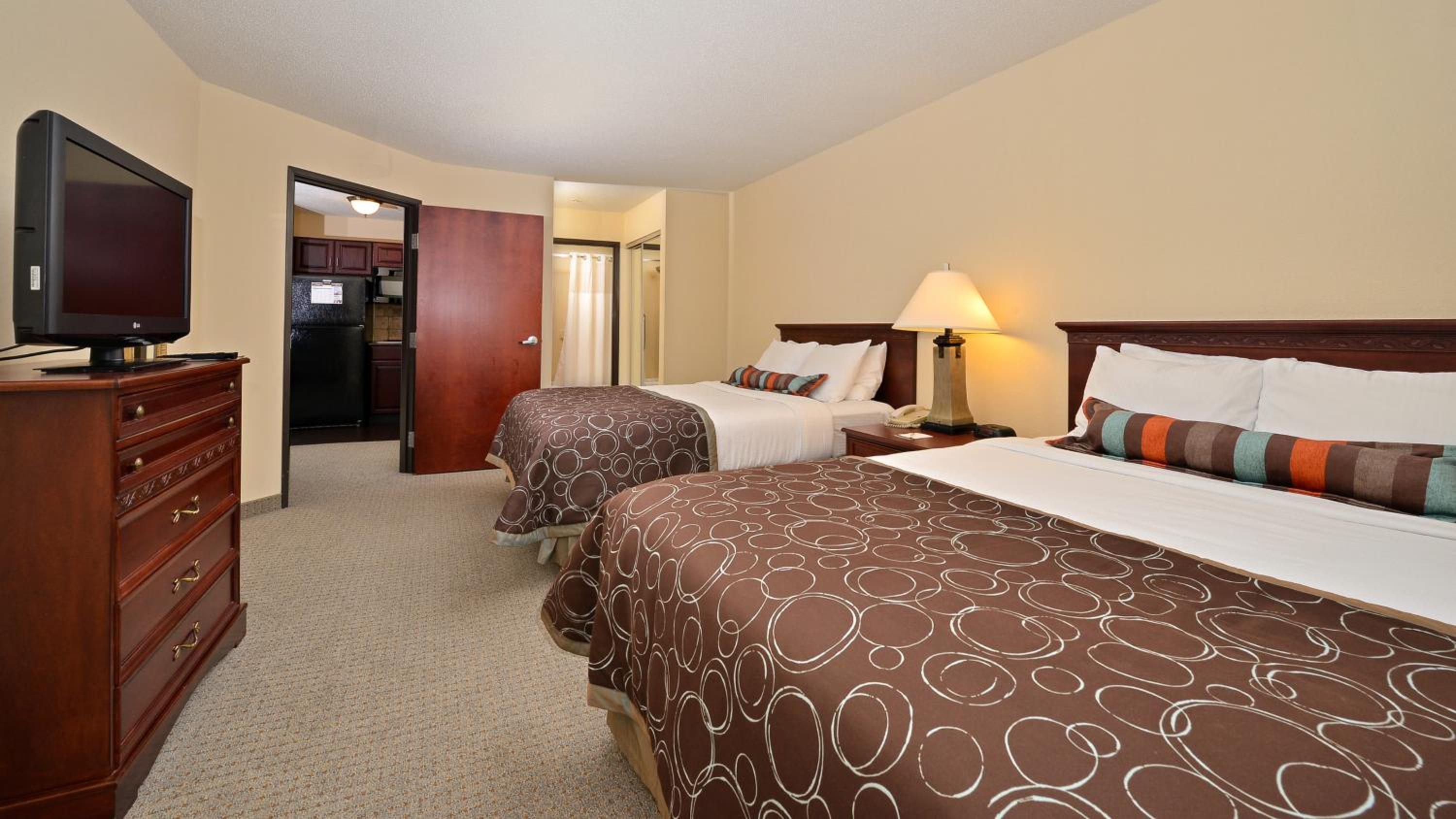 Des Moines Vacations - Staybridge Suites West Des Moines, an IHG Hotel - Property Image 2