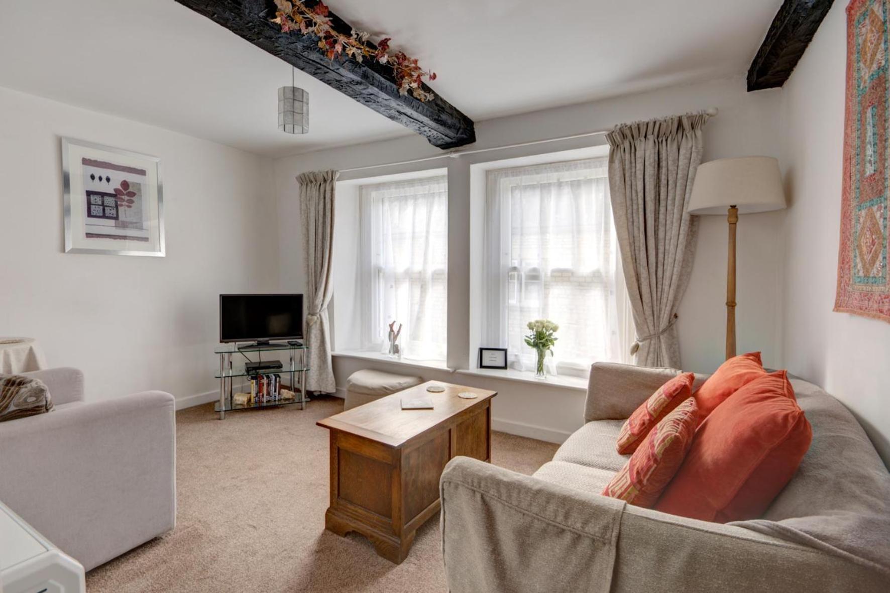 Katrinas Apartment By Treetop Property view 5