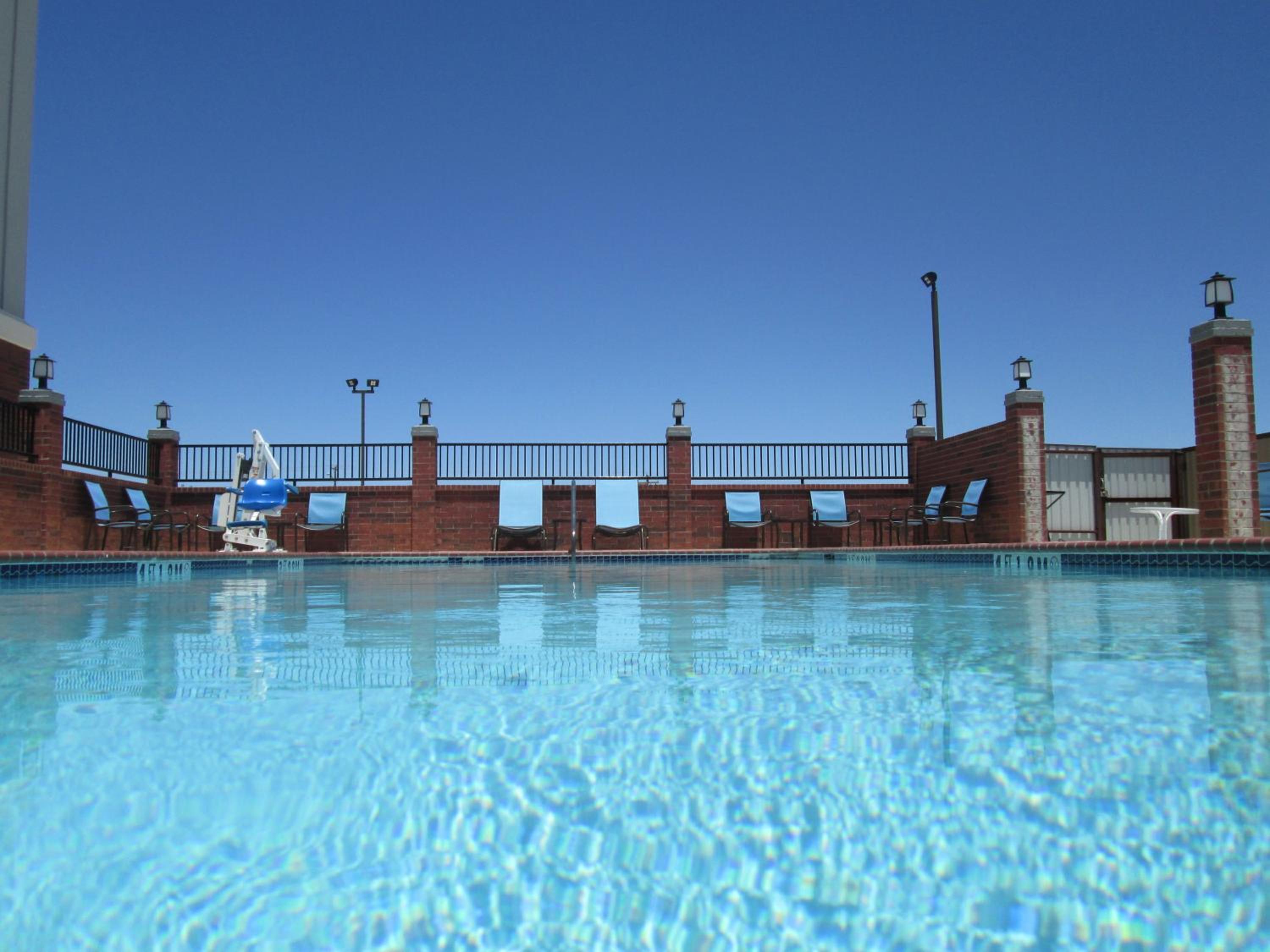 Fort Stockton Vacations - Holiday Inn Express Hotel and Suites Fort Stockton, an IHG Hotel - Property Image 9