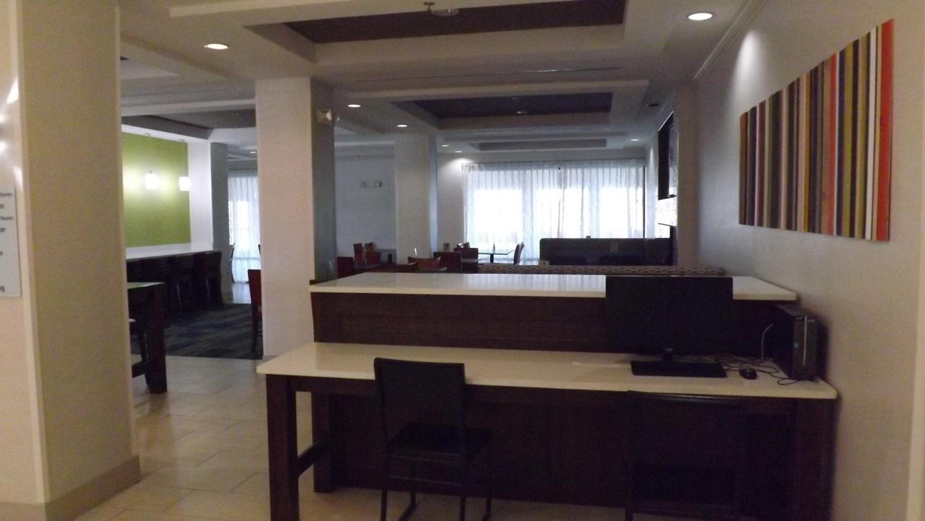 Dyersburg Vacations - Holiday Inn Express  Suites Dyersburg, an IHG Hotel - Property Image 8