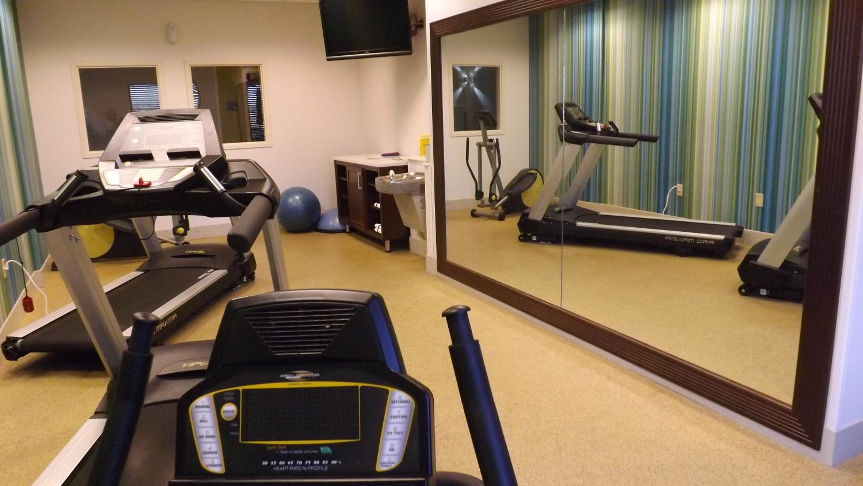 Dyersburg Vacations - Holiday Inn Express  Suites Dyersburg, an IHG Hotel - Property Image 10