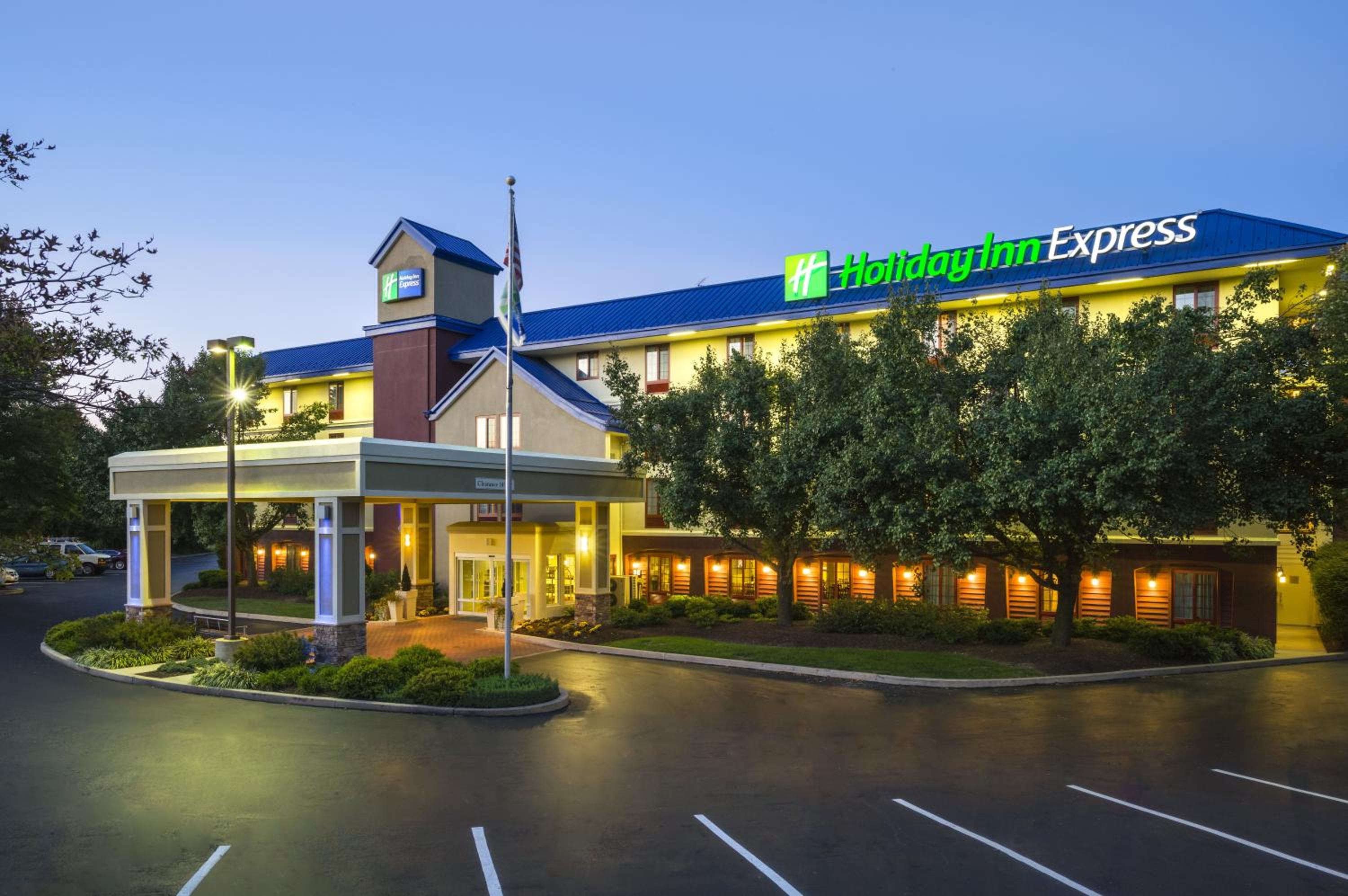 Holiday Inn Express Frazer - Malvern, an IHG Hotel - Property Image 16