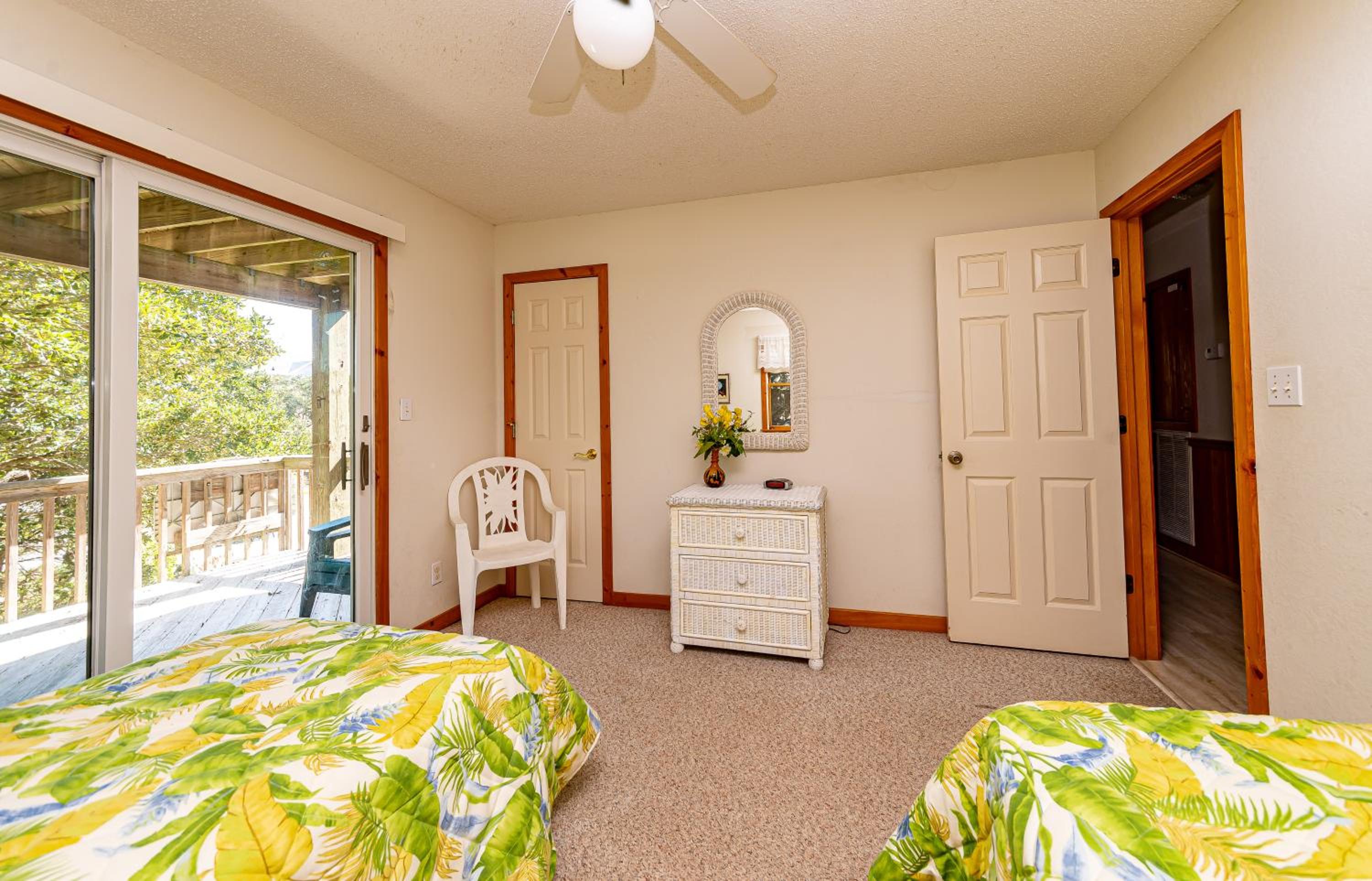 Eagle Quay - Corolla, Ocean Sands, Oceanside, 190 Yds to Beach, Hot Tub, Pets OK, Community Pool