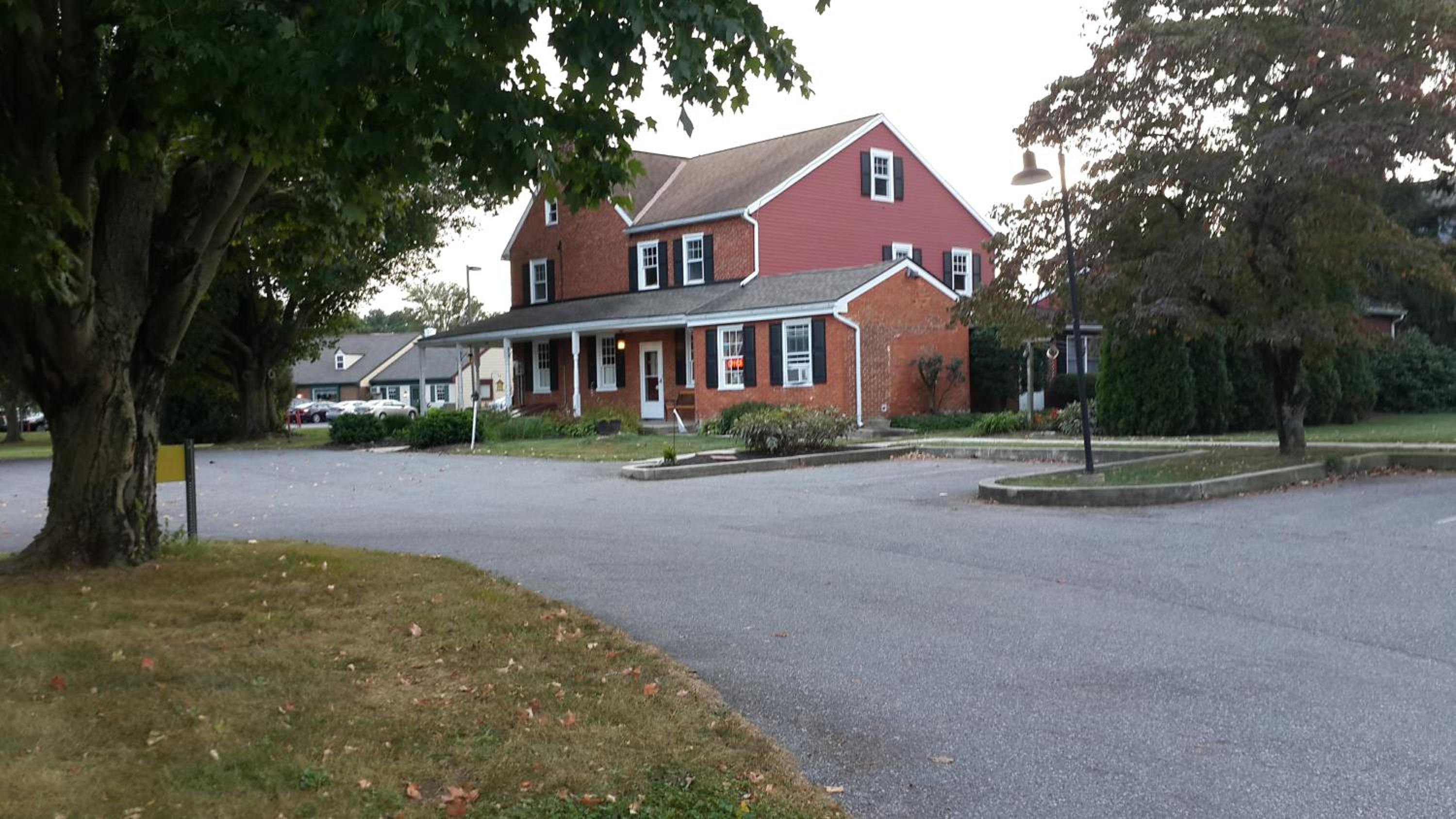 Spruce Lane Lodge and Cottages