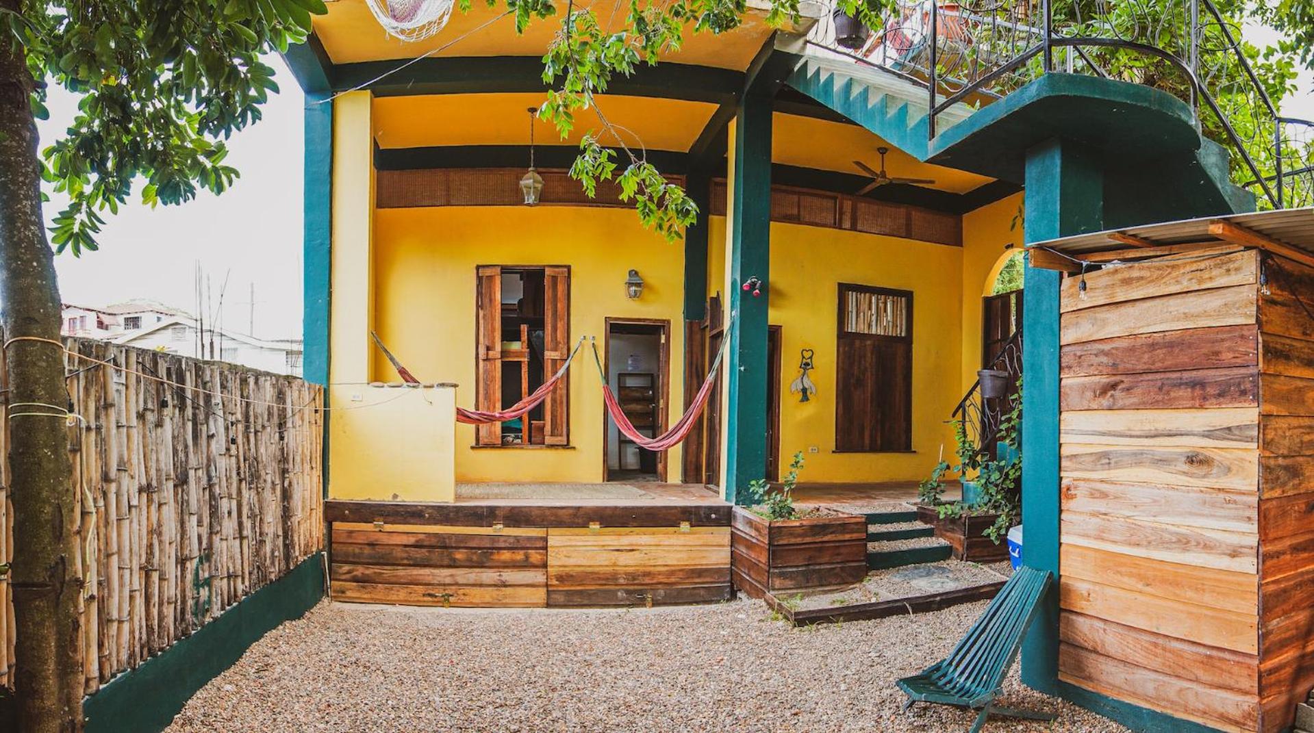 Belize Vacations - Bella's Backpackers Cayo - Property Image 26