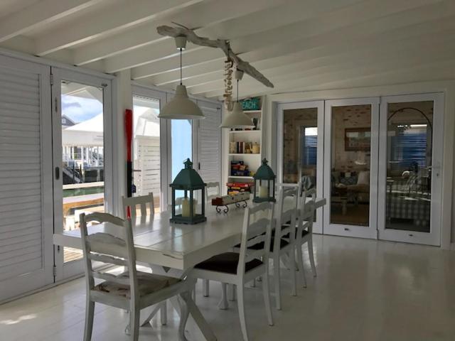 Saffron Holiday Home