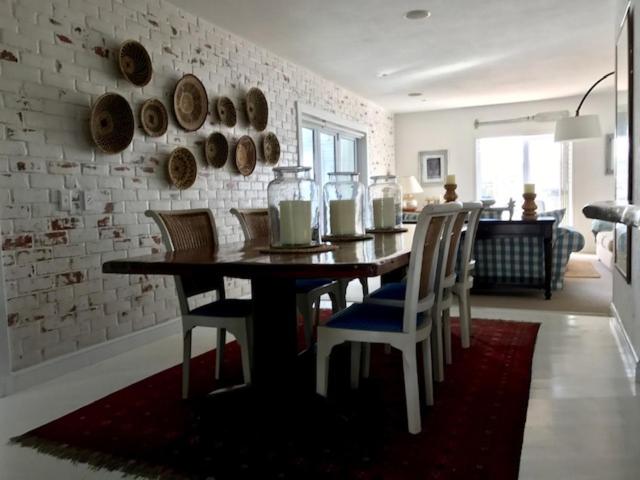 Saffron Holiday Home