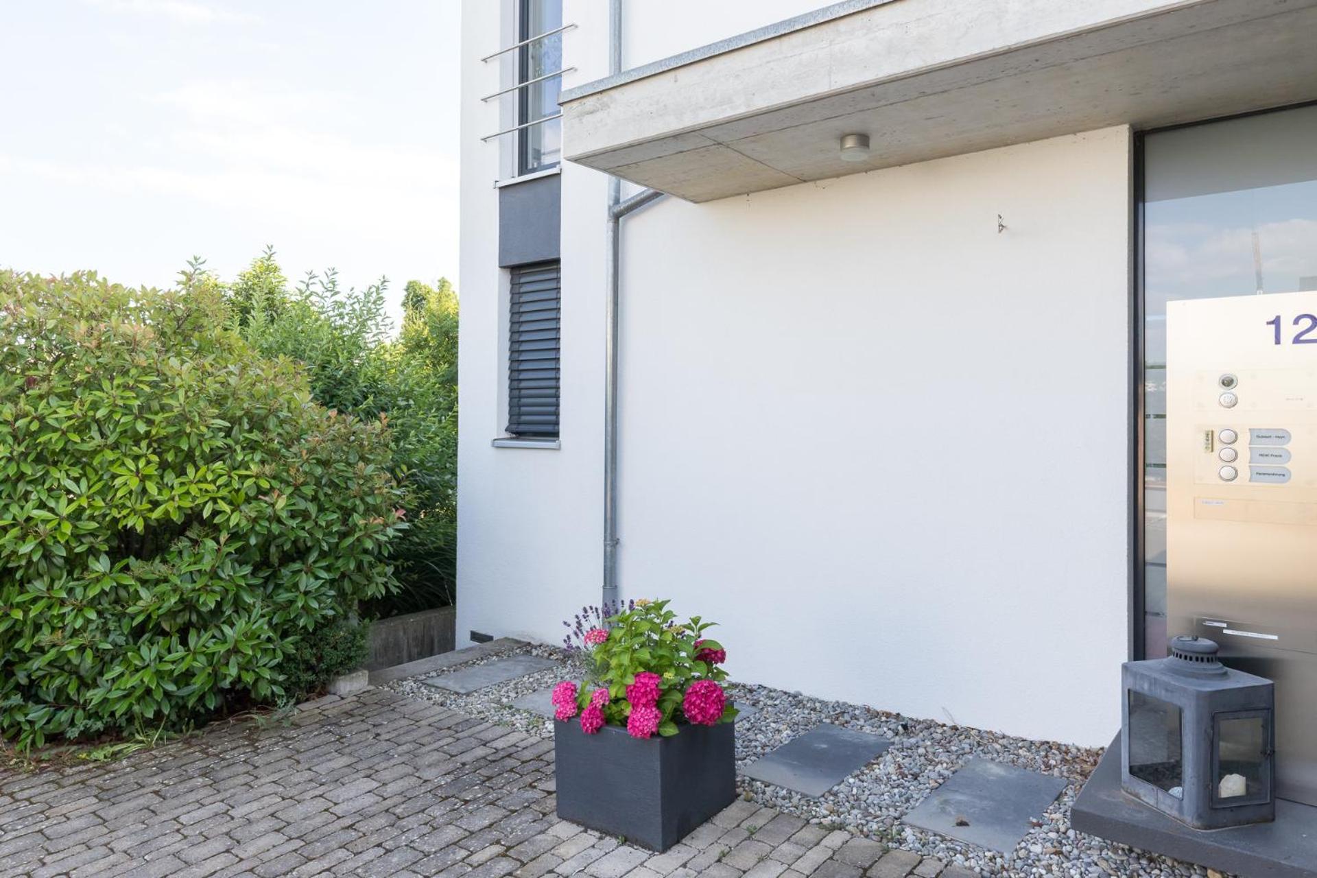 BodenSEE Apartment Überlingen "Bauhaus über der Stadt" view 3