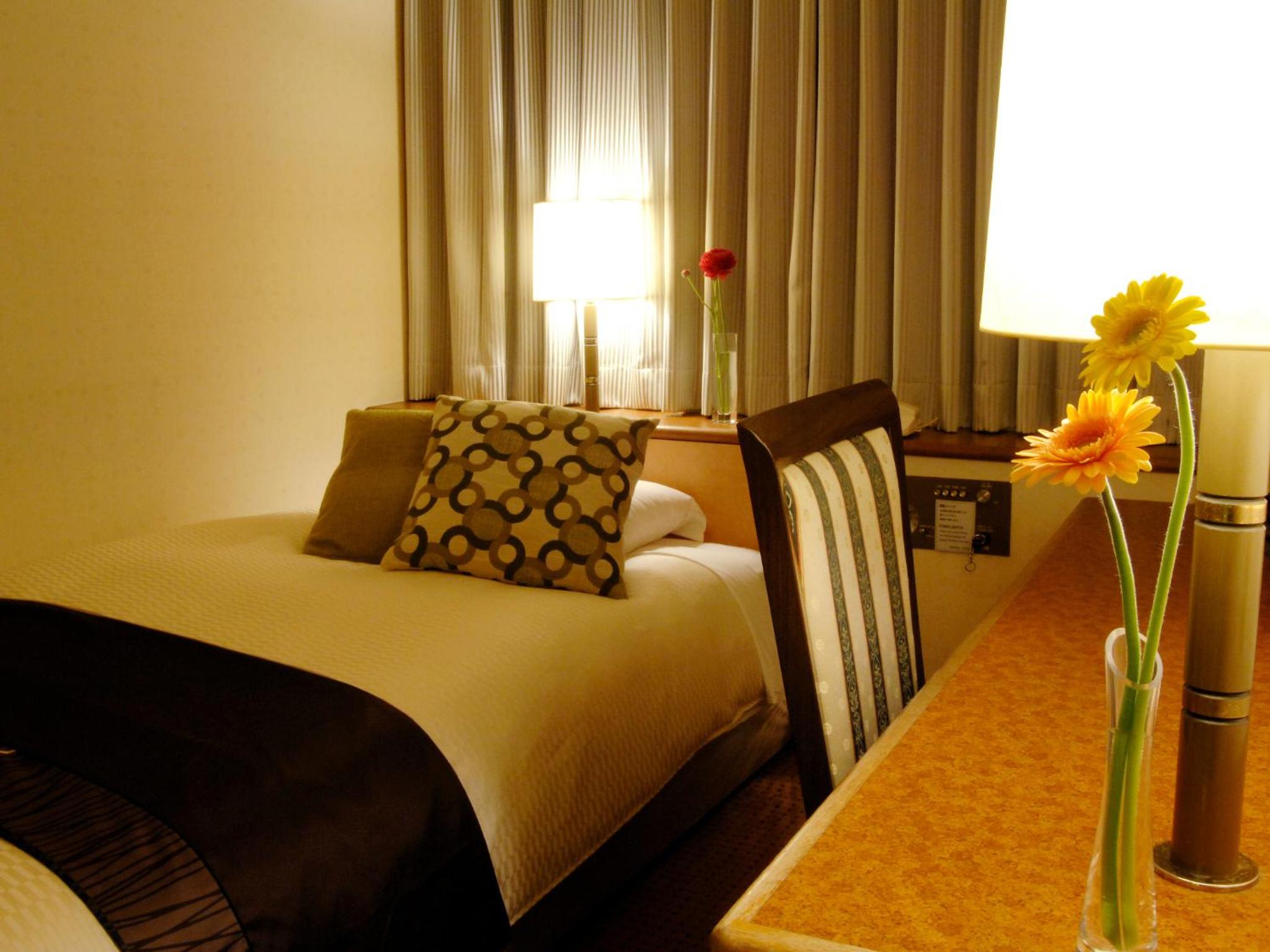 Central Hotel