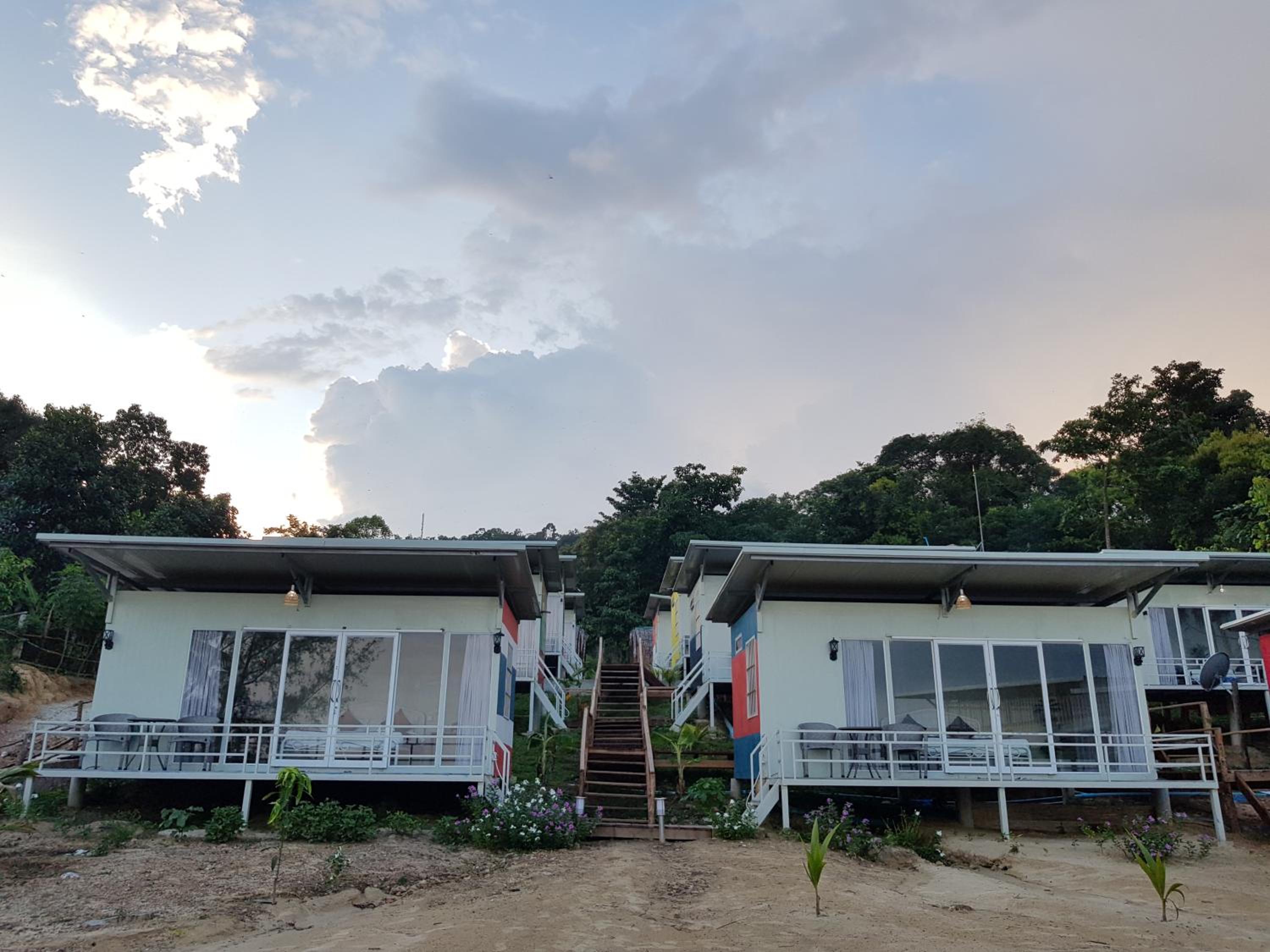 Naroth Beach Bungalow