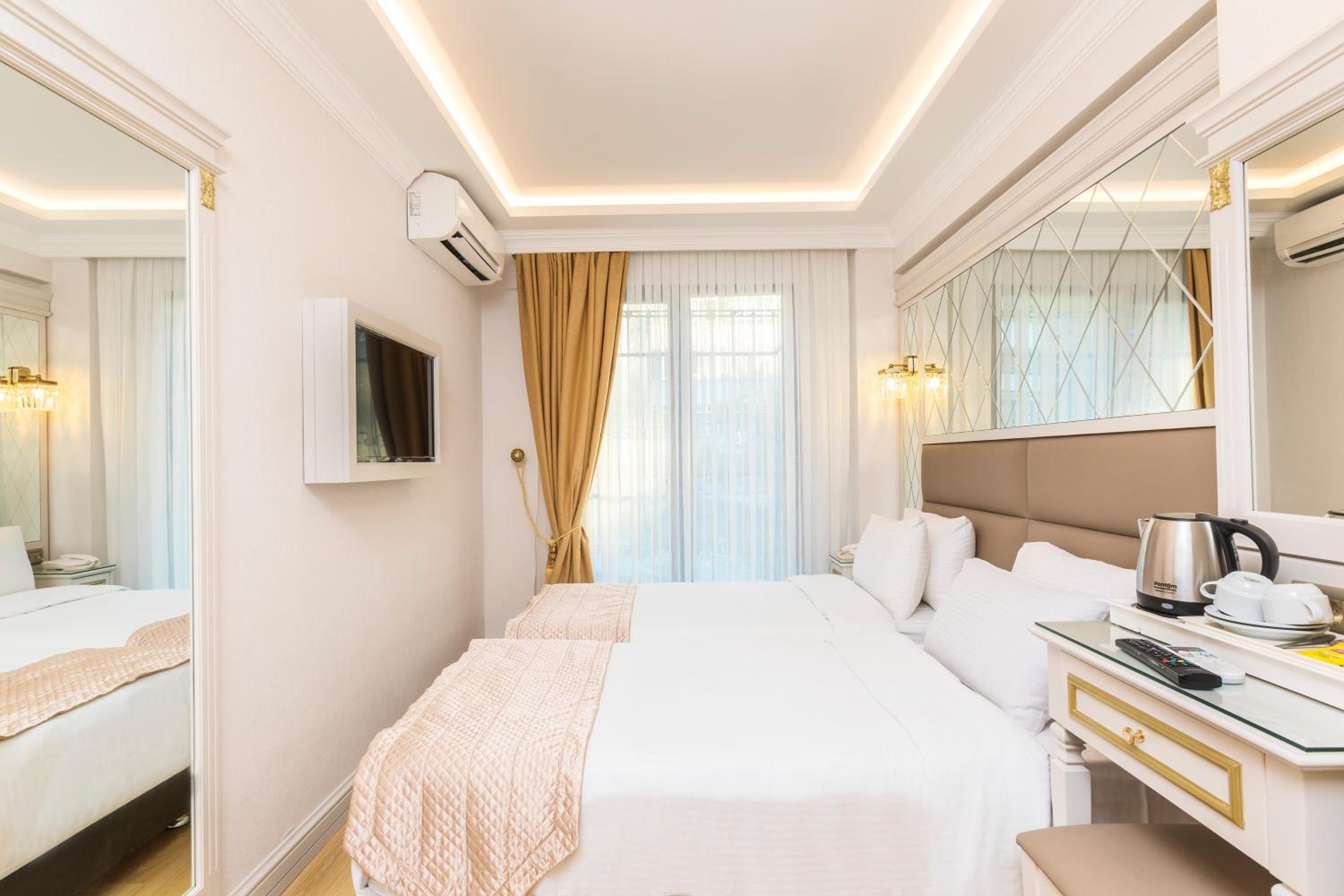 City Hall Otel - Image 11