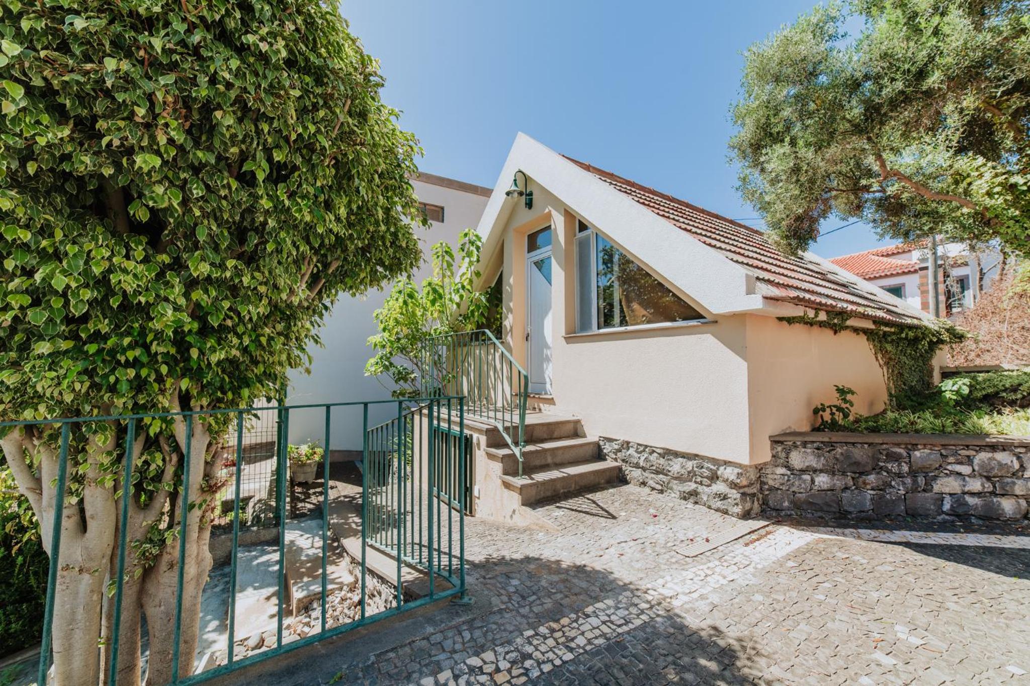 Hotel Villa Sol - Image 1