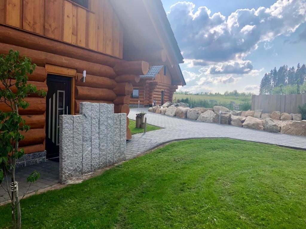 Naturstammhaus und Appartements Zum Brockenbaecker