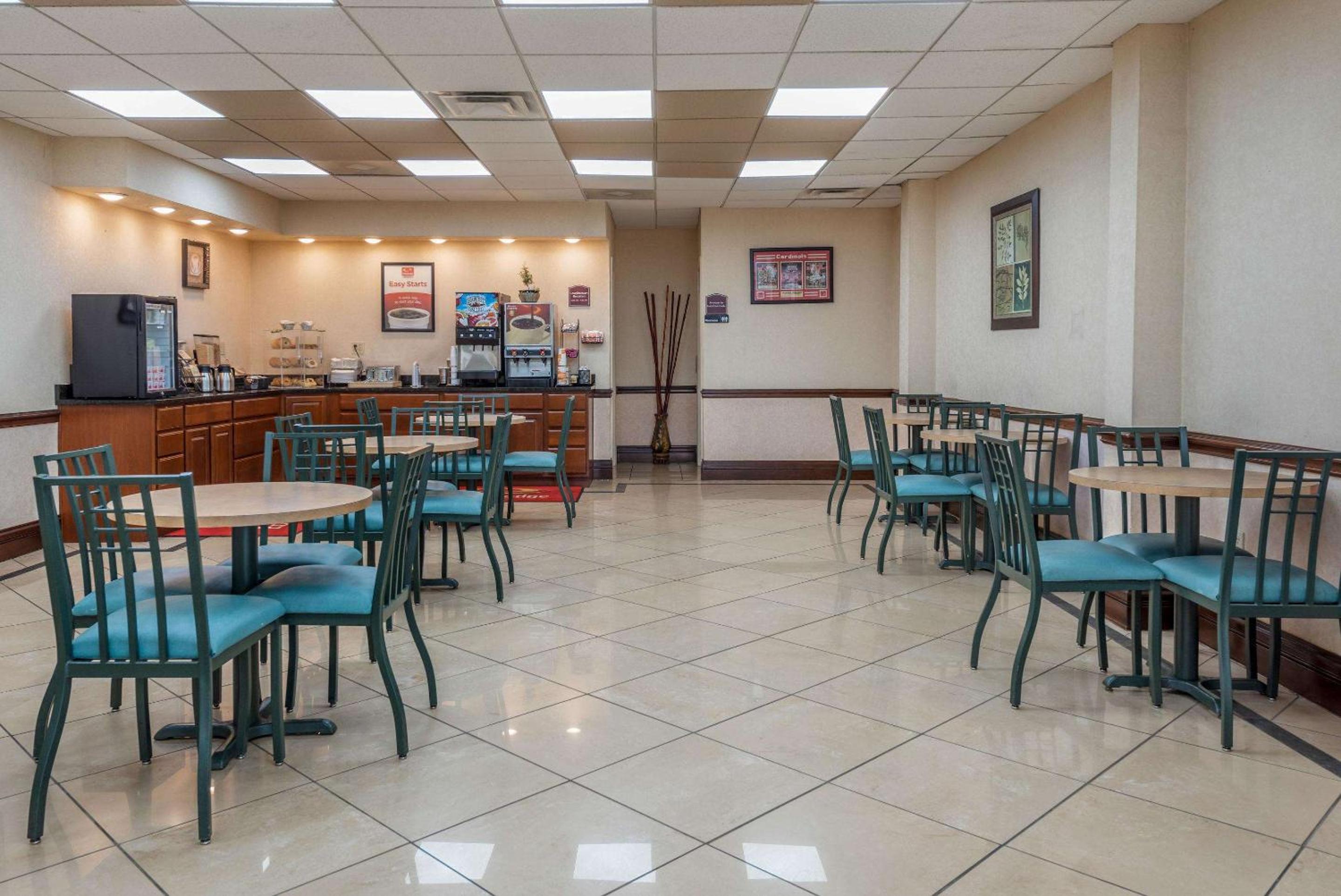 Econo Lodge Louisville Downtown, Photo 12
