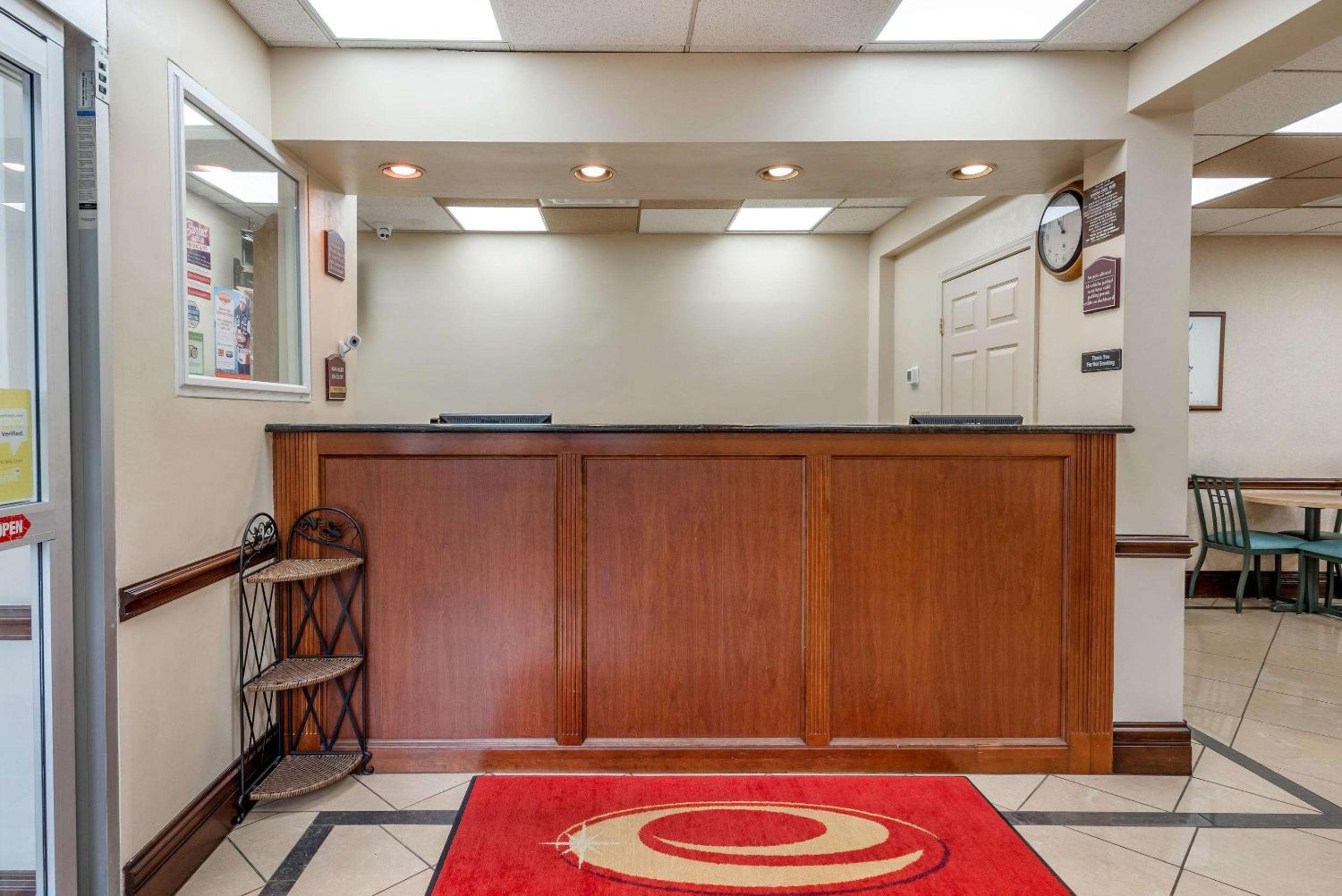 Econo Lodge Louisville Downtown, Photo 15