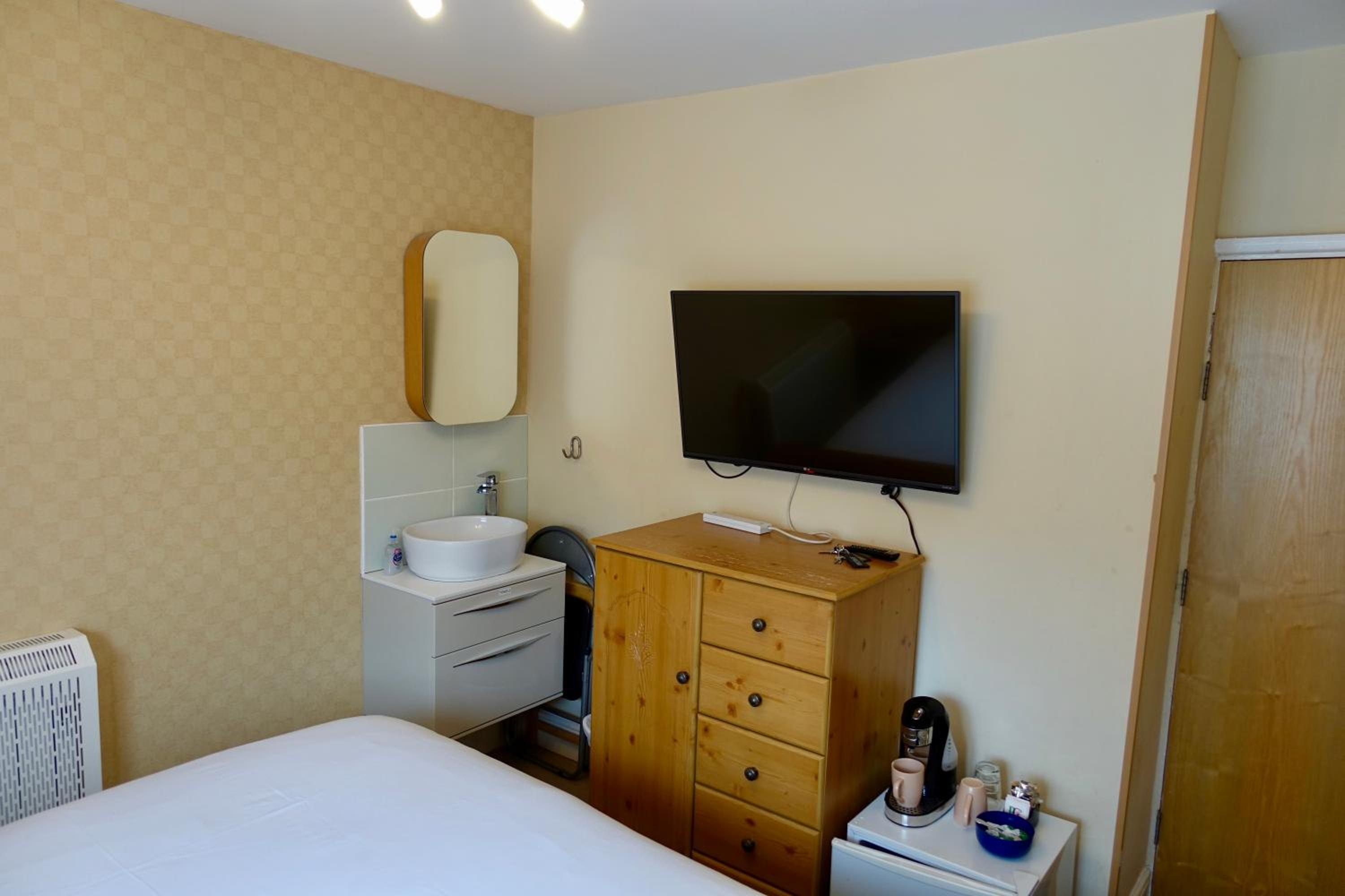 Leicester Vacations - Abinger Guest House - Property Image 32