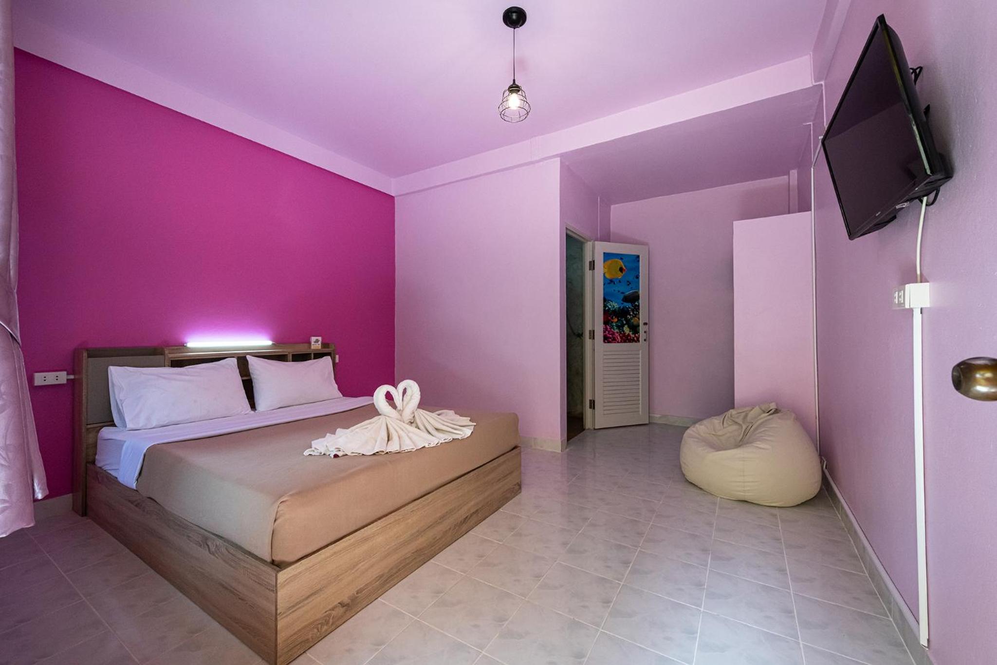 myPatong Social Hostel