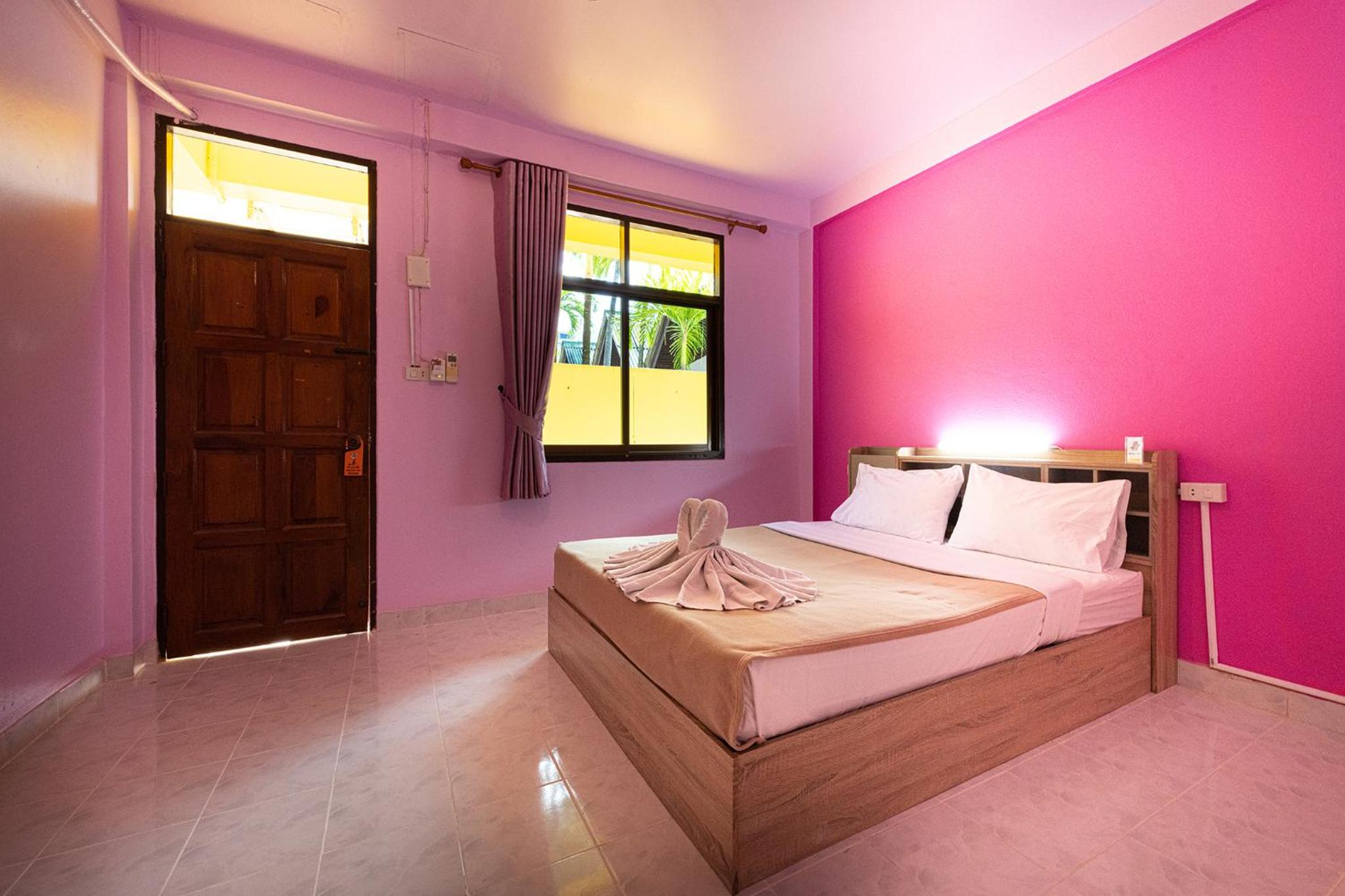 myPatong Social Hostel