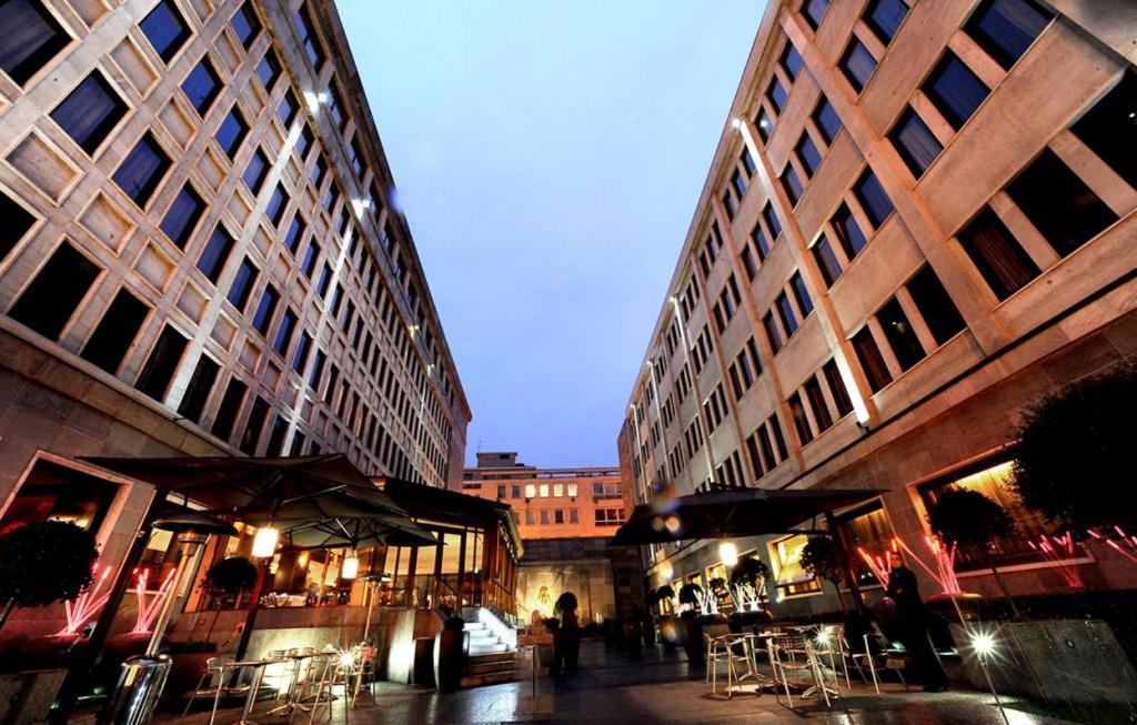 Hotel Hilton Turin City Centre - Image 1