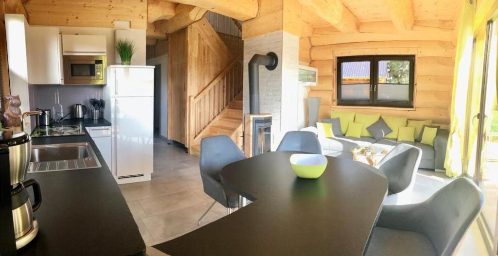 Naturstammhaus und Appartements Zum Brockenbaecker