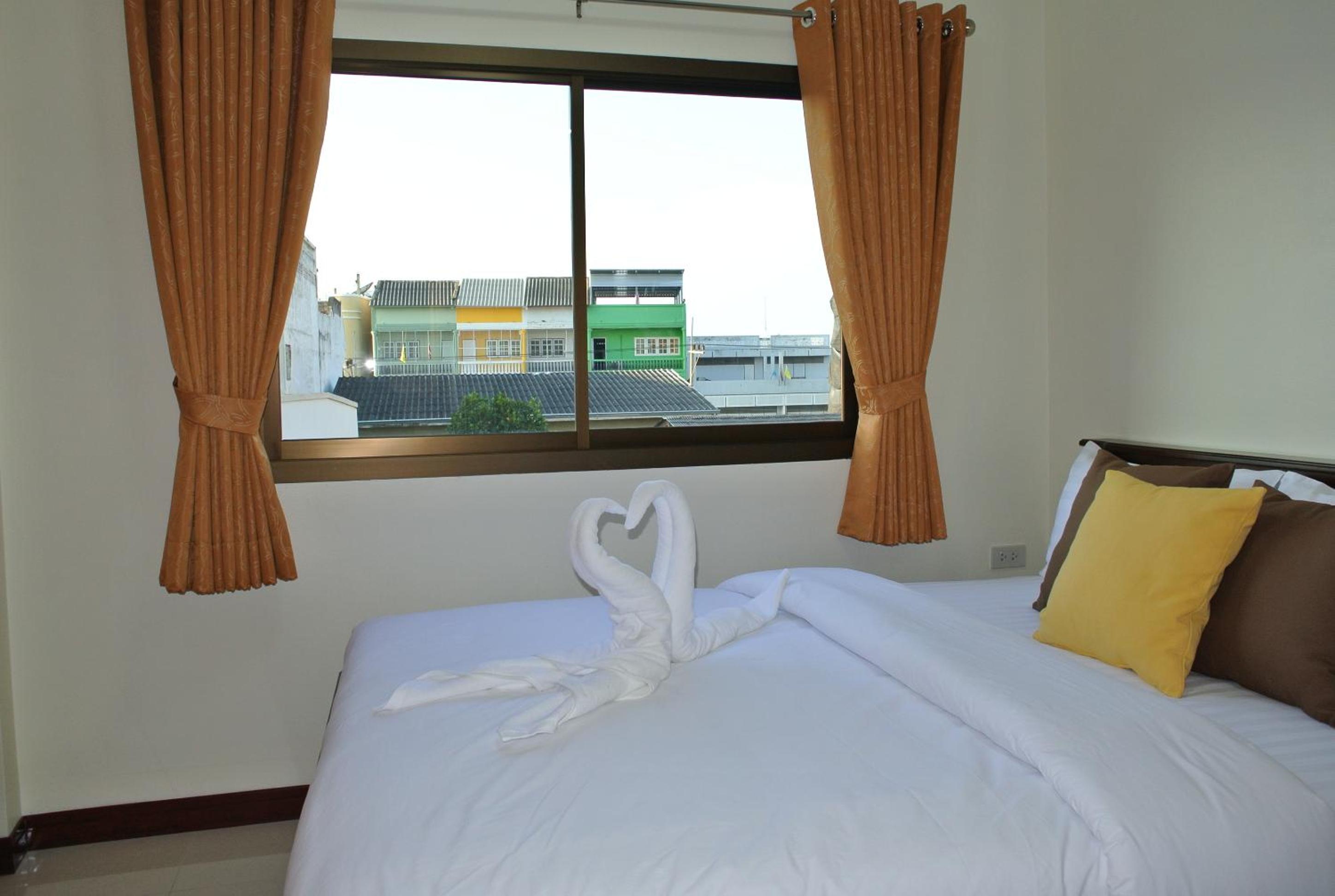 Baan Taweesuk Guest House