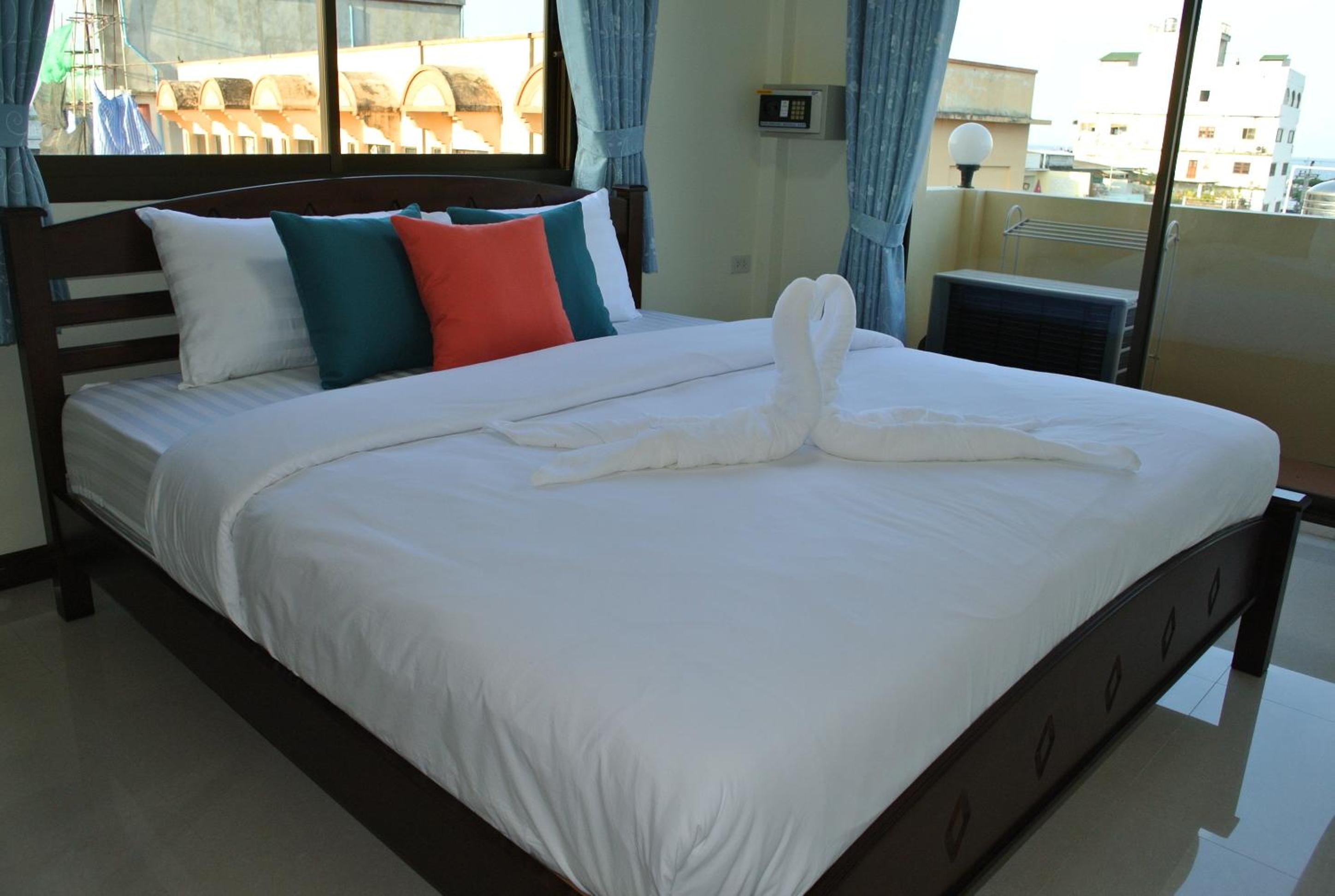 Baan Taweesuk Guest House