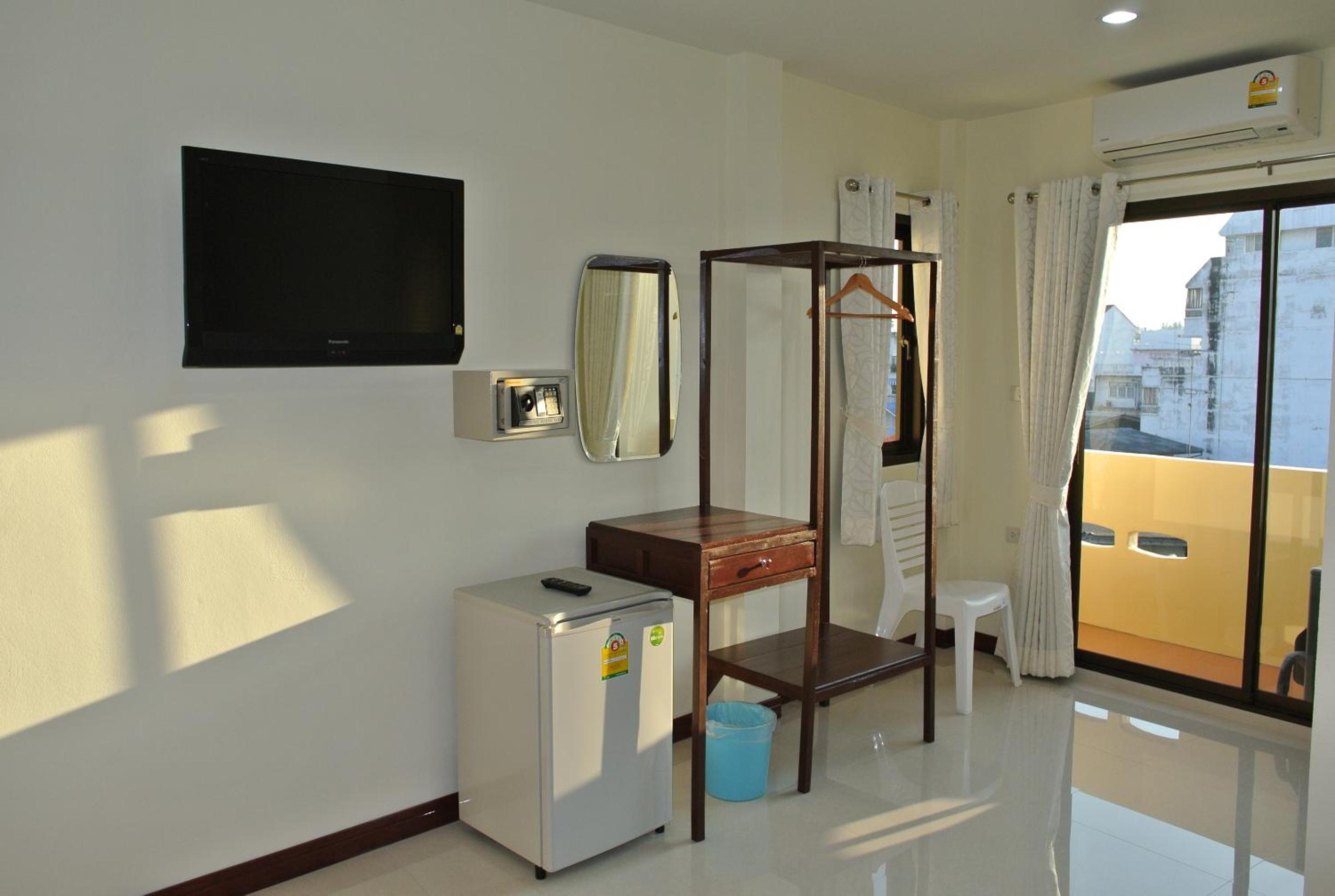 Baan Taweesuk Guest House