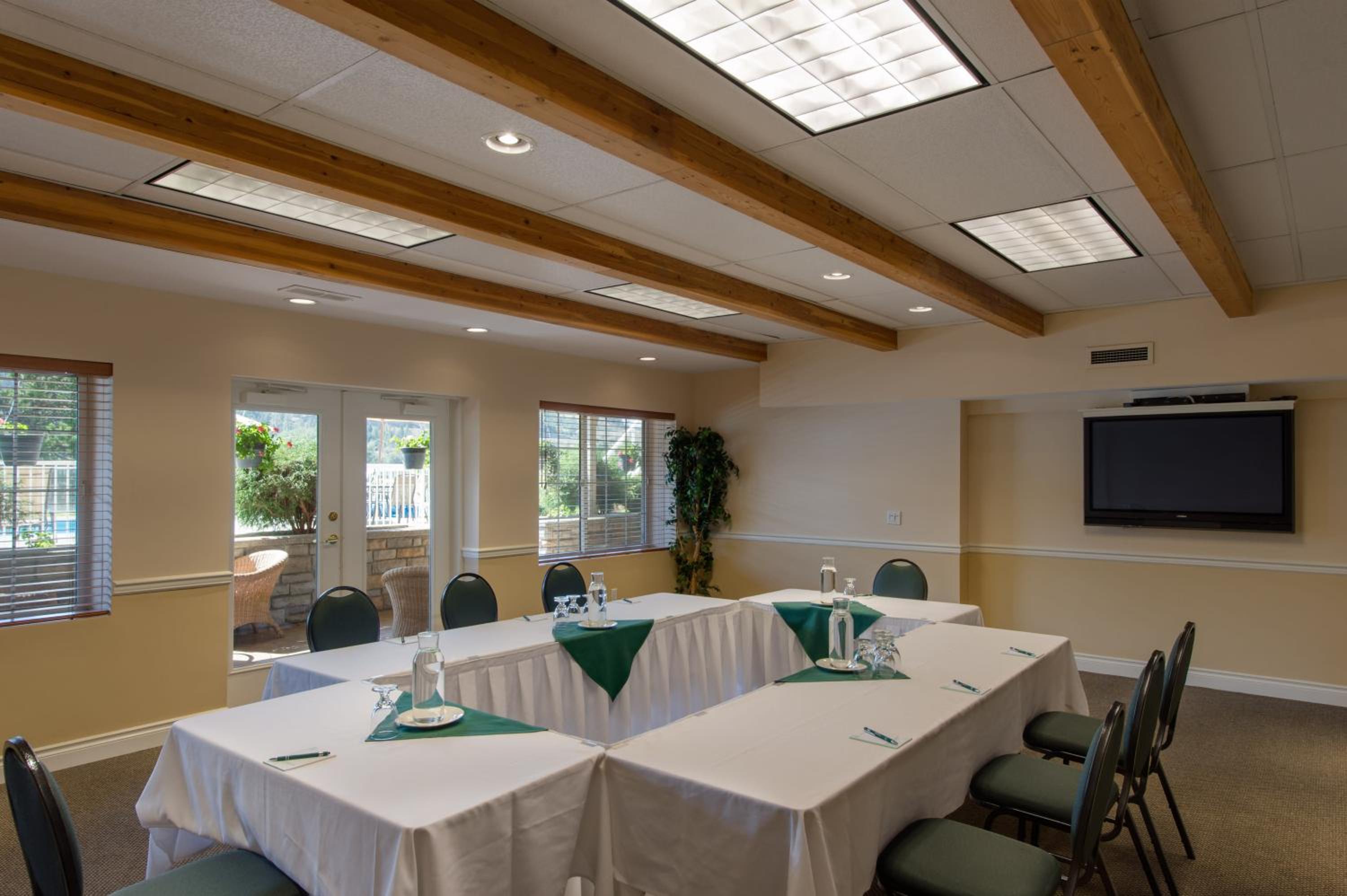 South Thompson Inn & Conference Centre 36