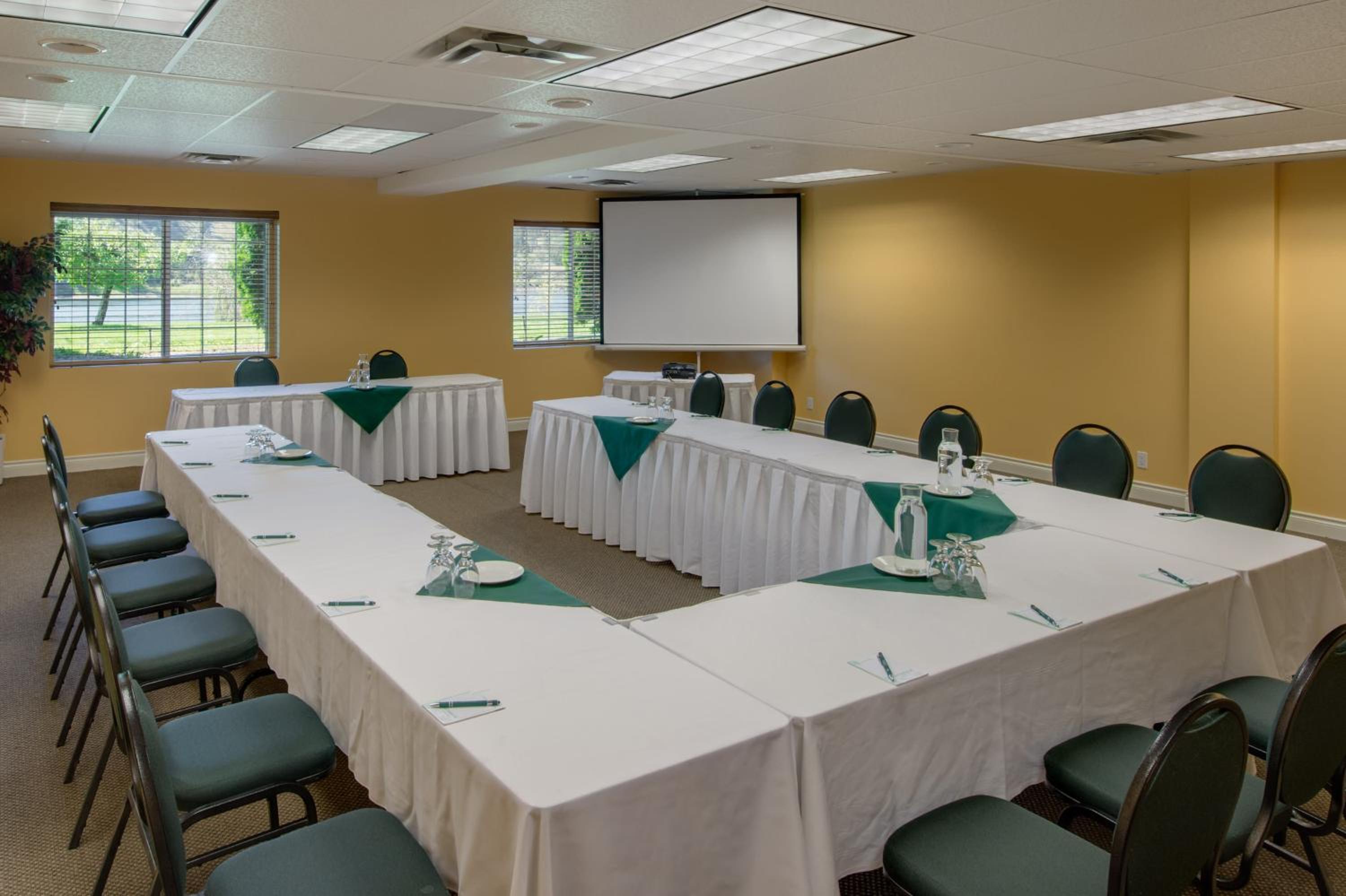 South Thompson Inn & Conference Centre 41