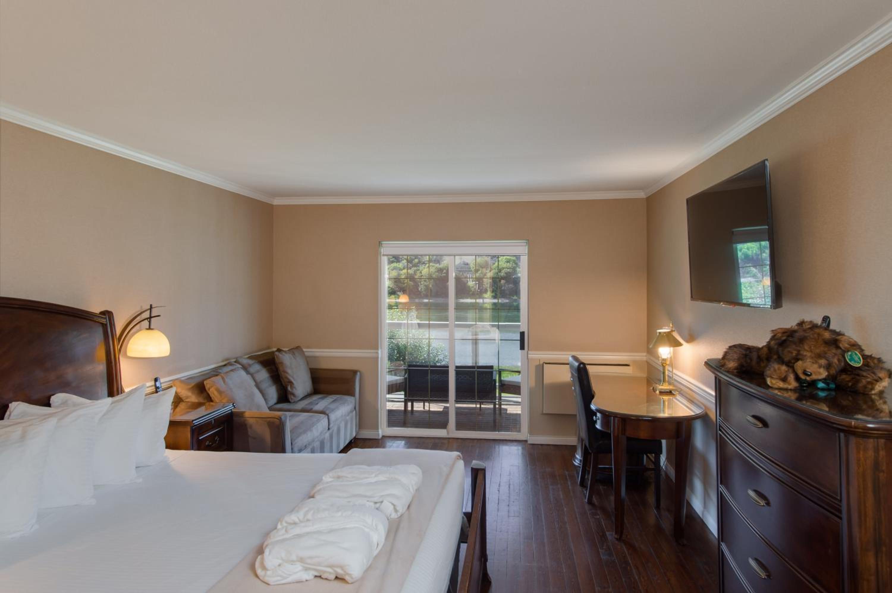 South Thompson Inn & Conference Centre 9
