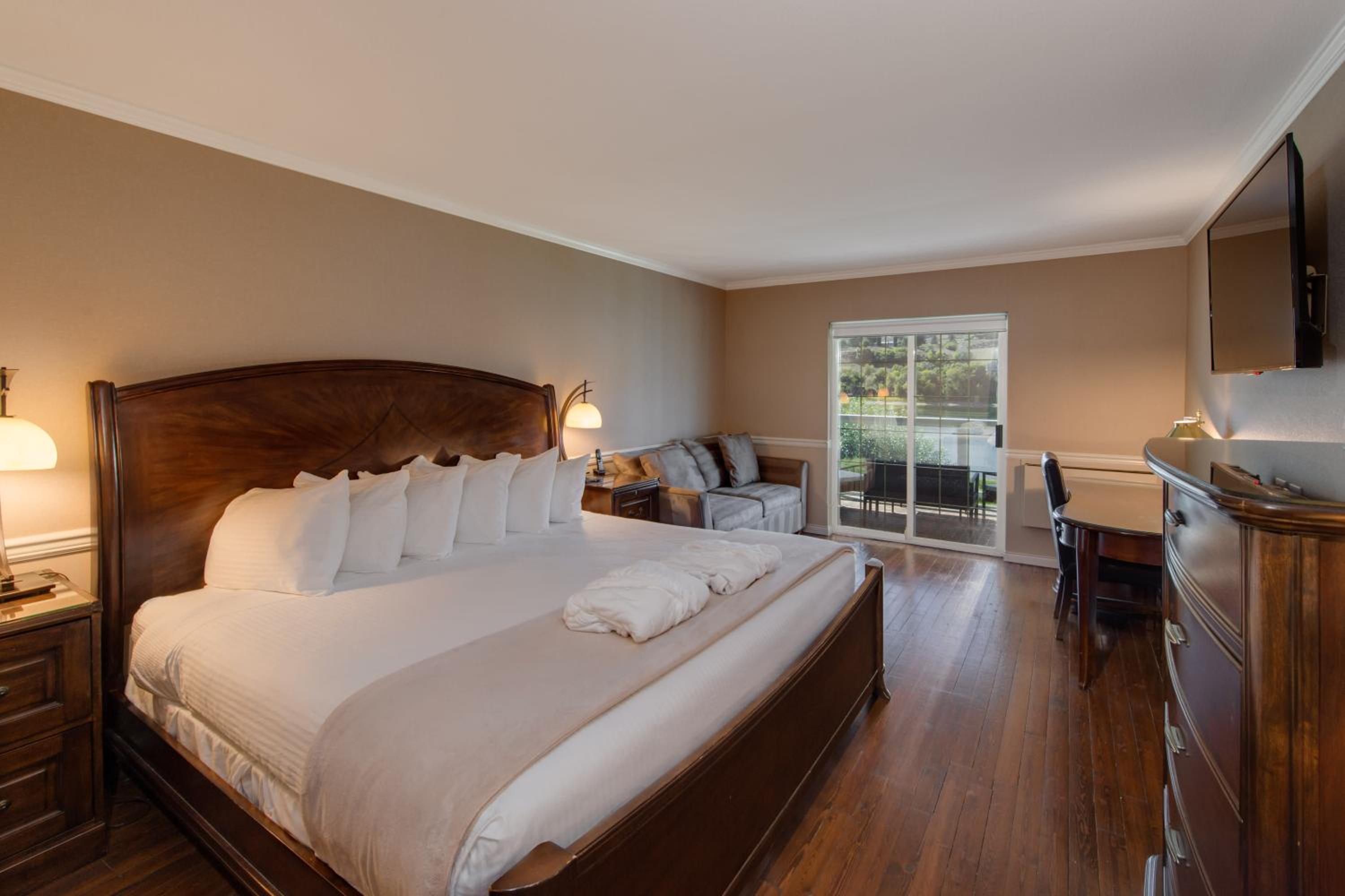 South Thompson Inn & Conference Centre 11
