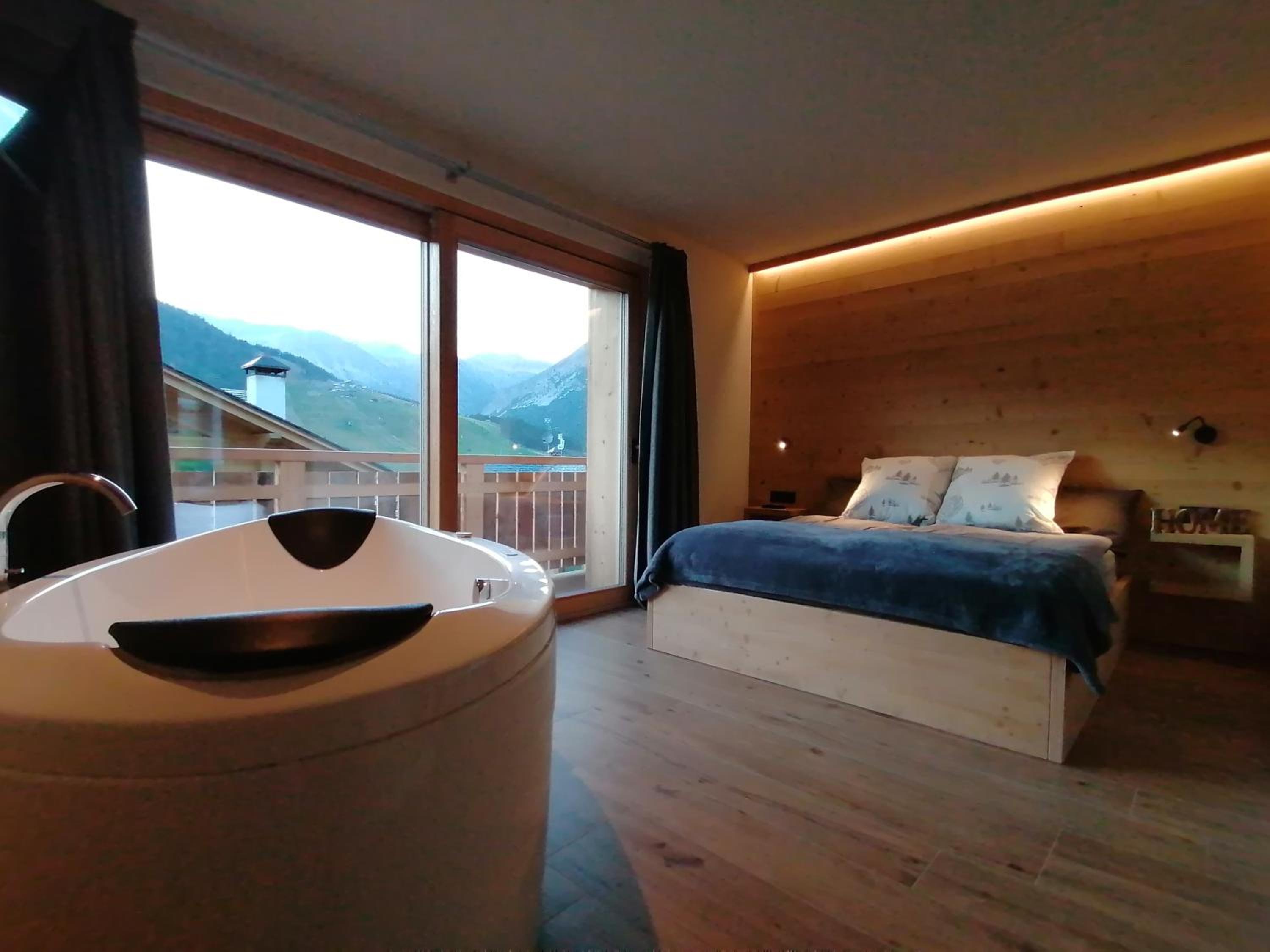 Nova Lodge en Livigno — hotel room