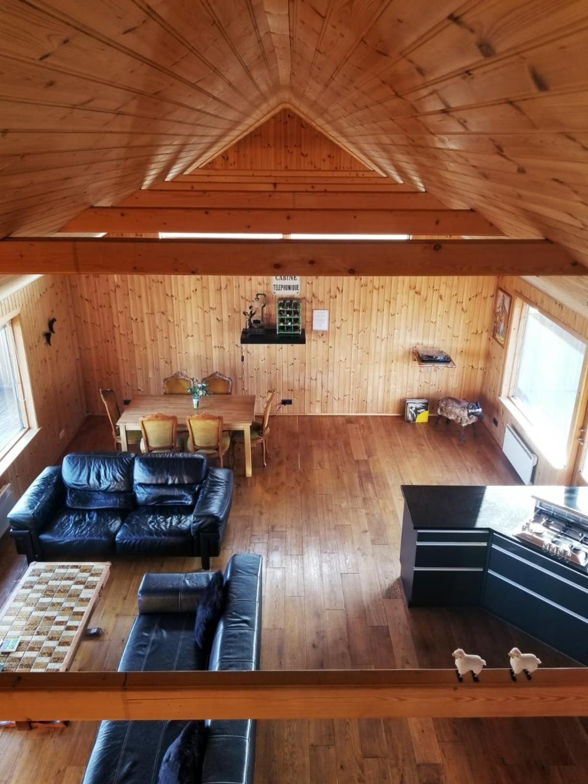 Glass House with Private River & 360° Views view 4