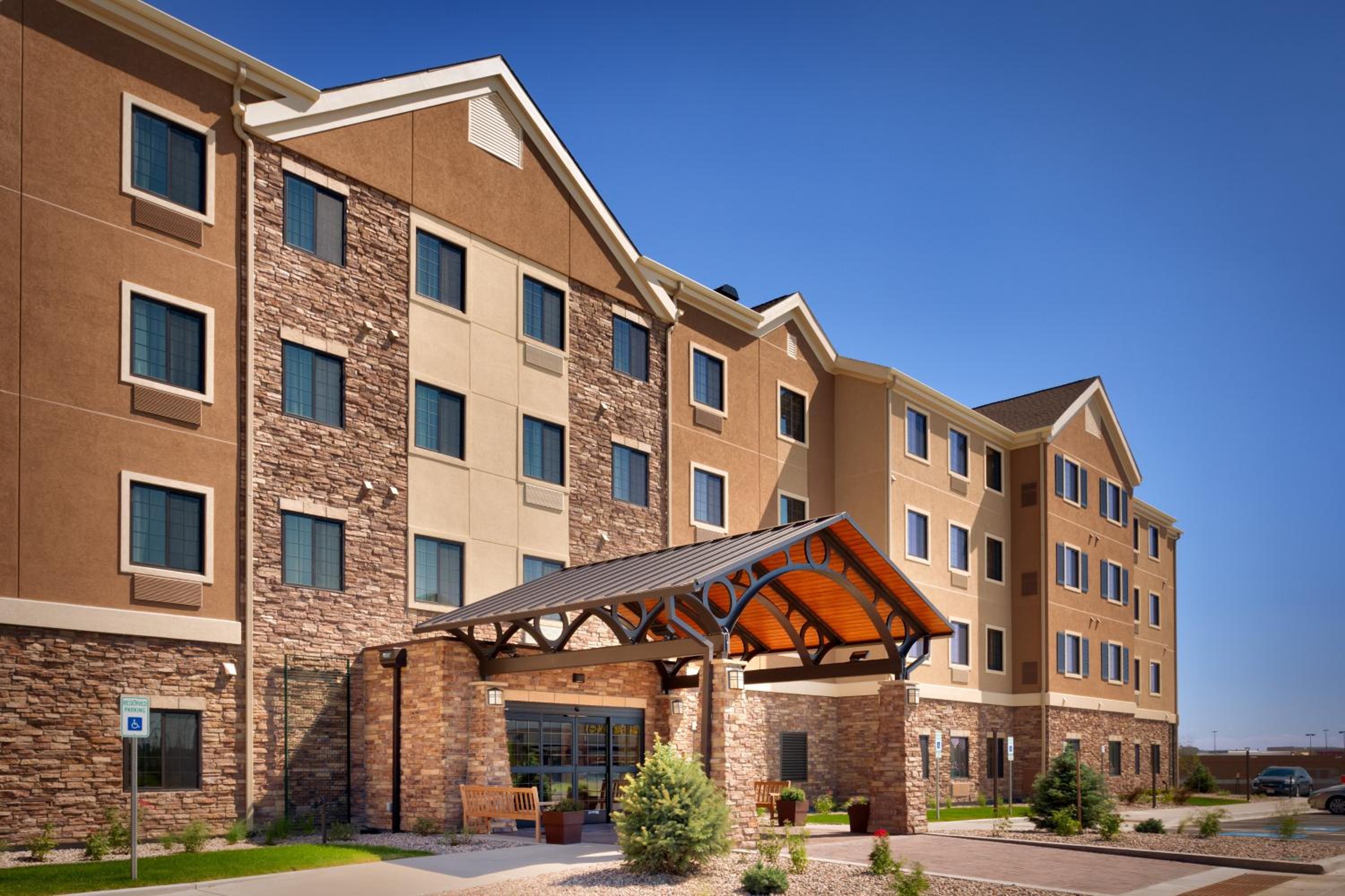 Hotel Staybridge Suites Cheyenne, an IHG Hotel - Image 1