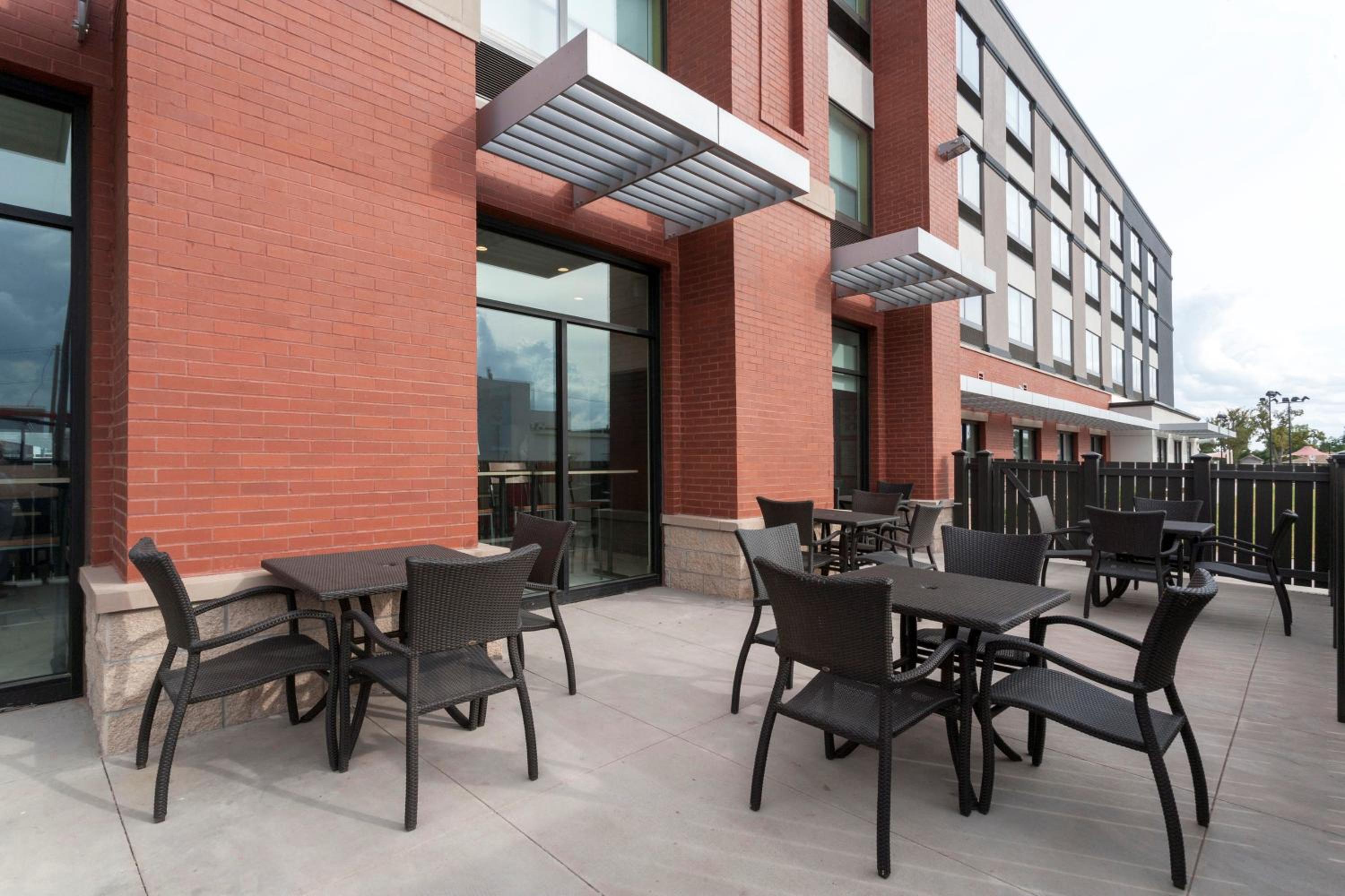 Dodge City Vacations - Holiday Inn Express  Suites - Dodge City, an IHG Hotel - Property Image 5