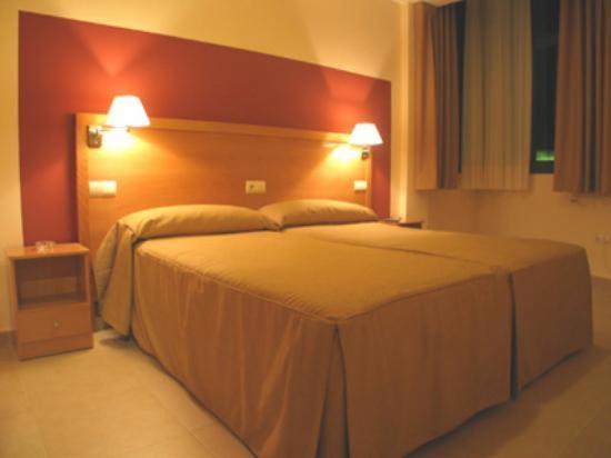 Hostal Ciudad de Cáparra view 5