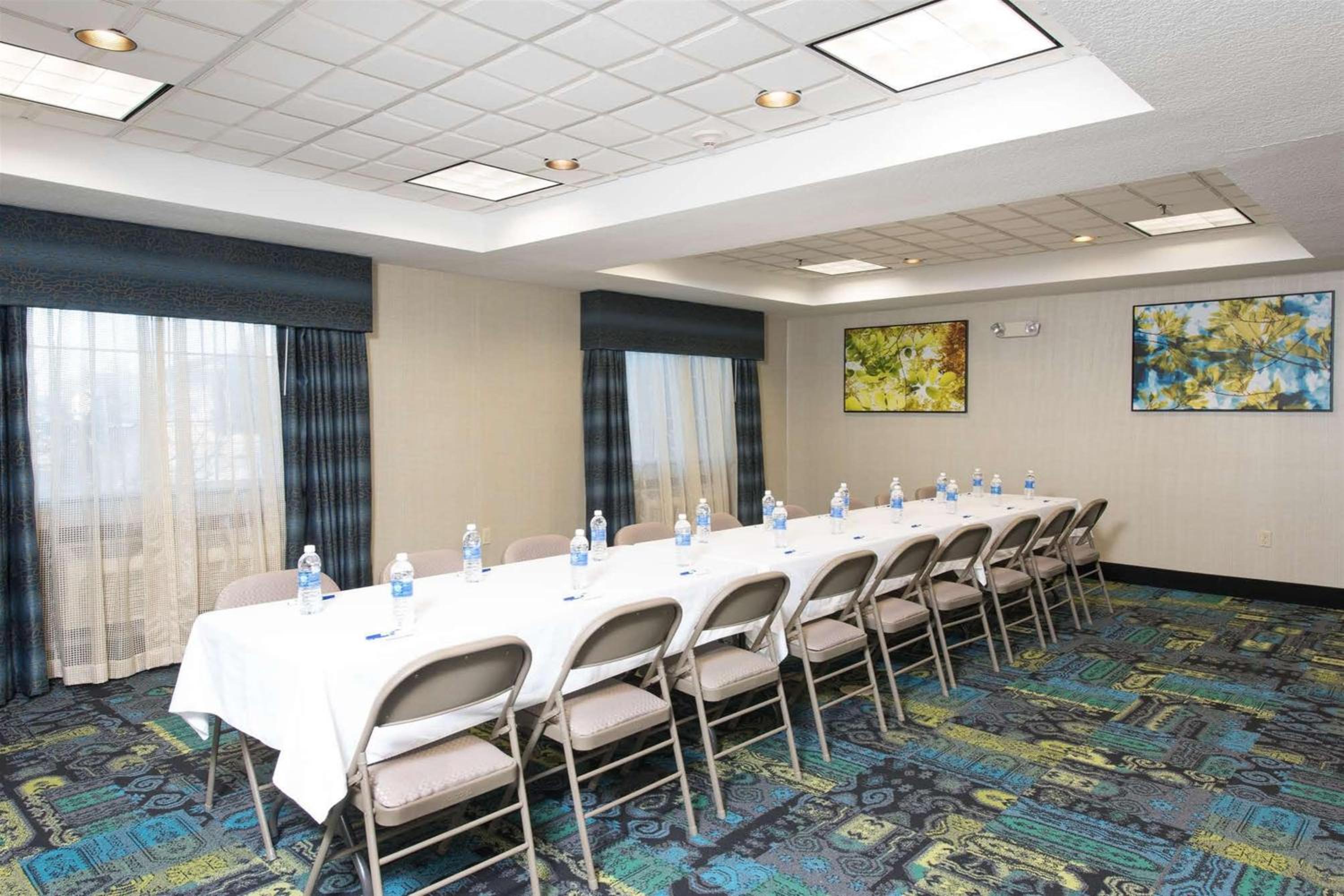 Danville Vacations - Holiday Inn Express  Suites Danville, an IHG Hotel - Property Image 10