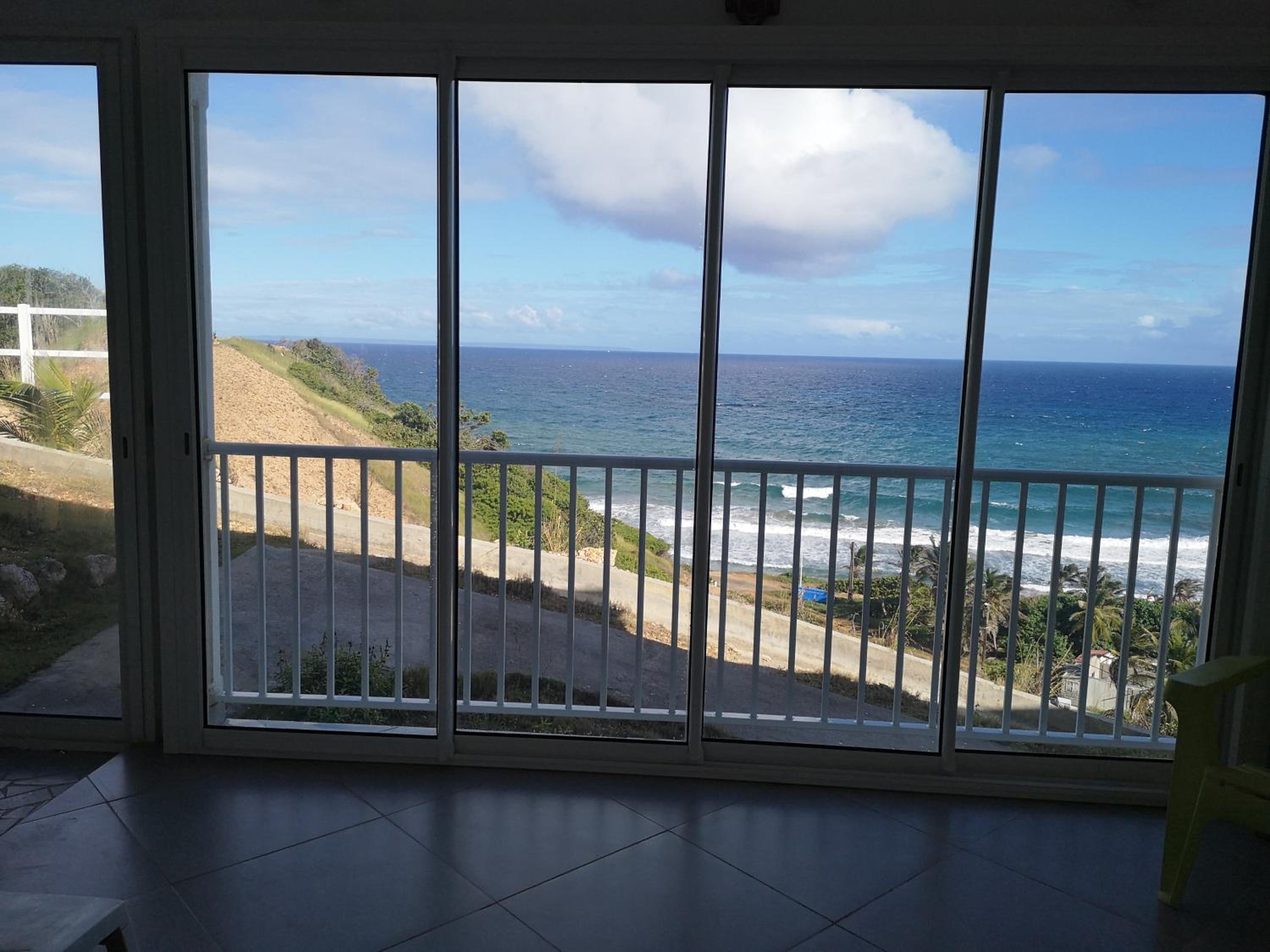Joli studio climatisé avec grande terrasse, très belle vue océan, très calme, plages à proximité, aucun vis-à-vis view 4