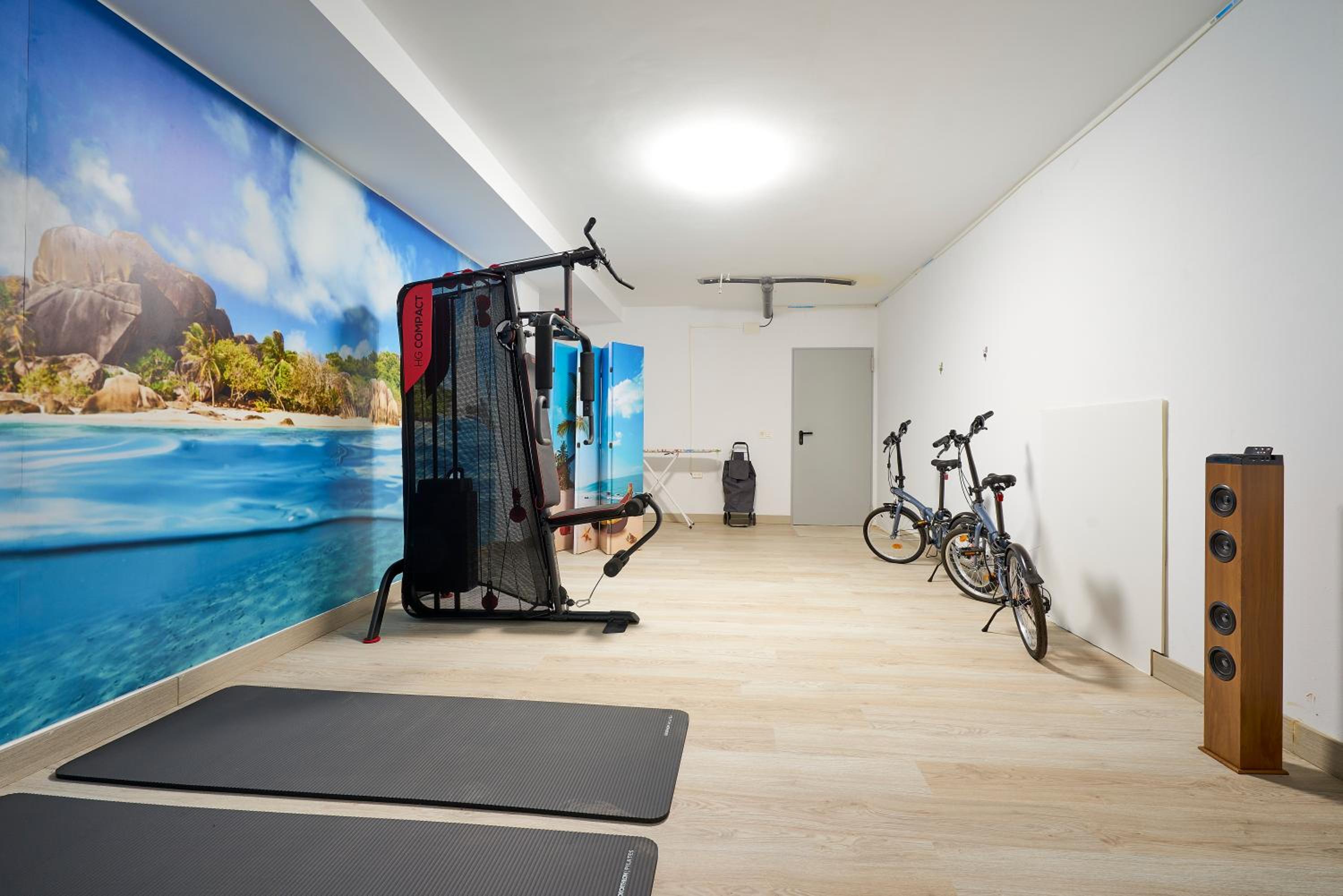 Studio Deluxe with Shared Roof Terrace