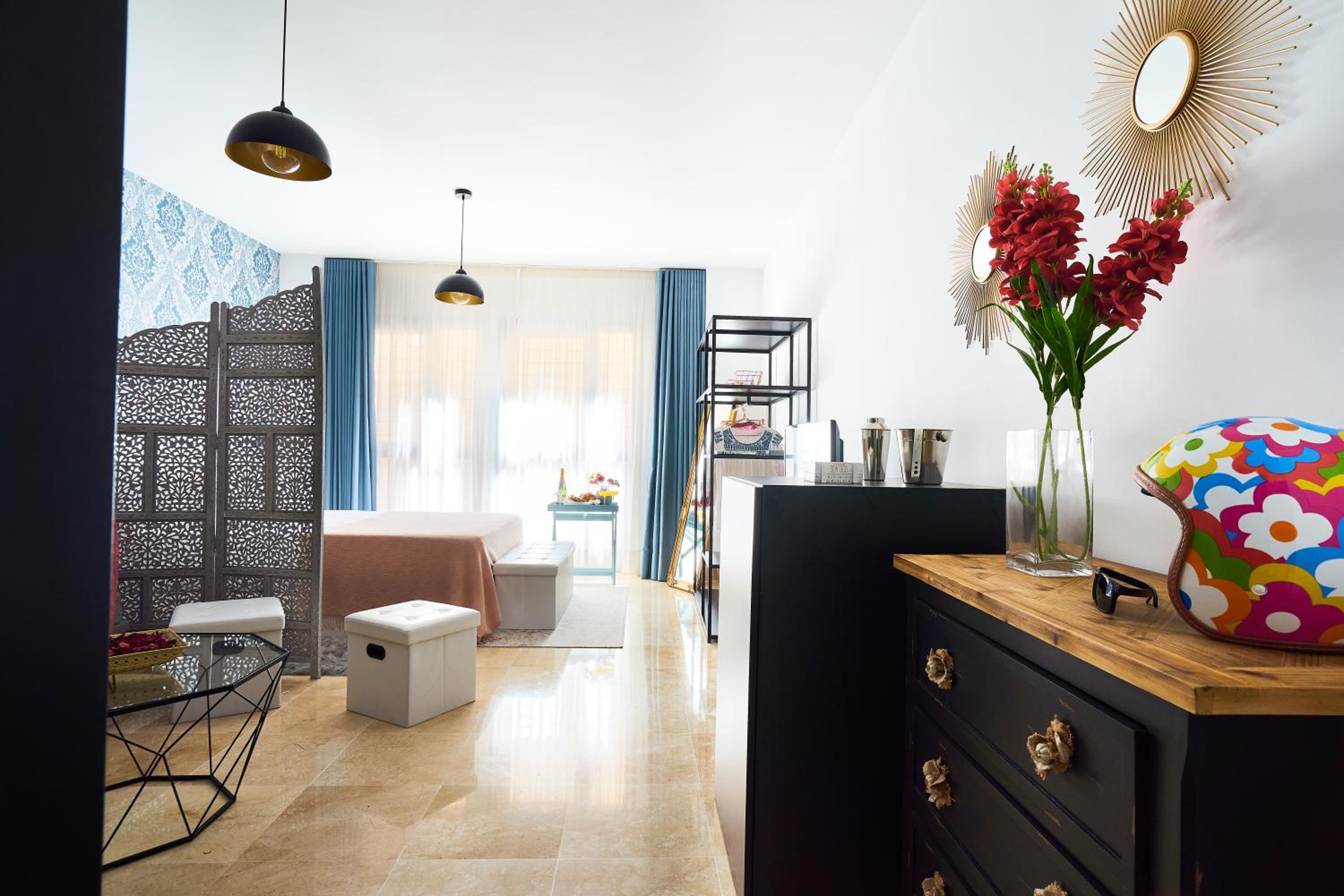 Studio Deluxe with Shared Roof Terrace