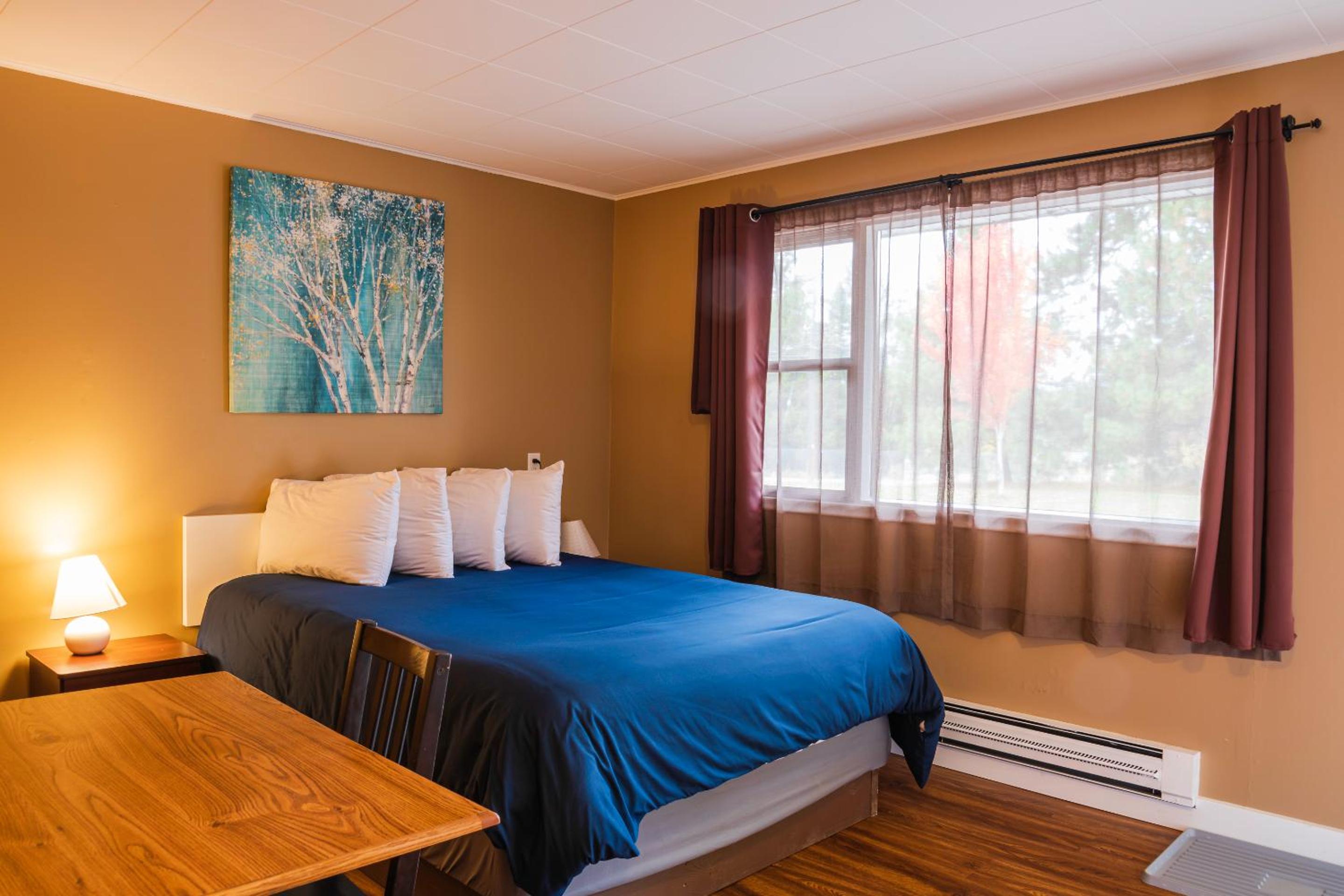 Lakeview Motel