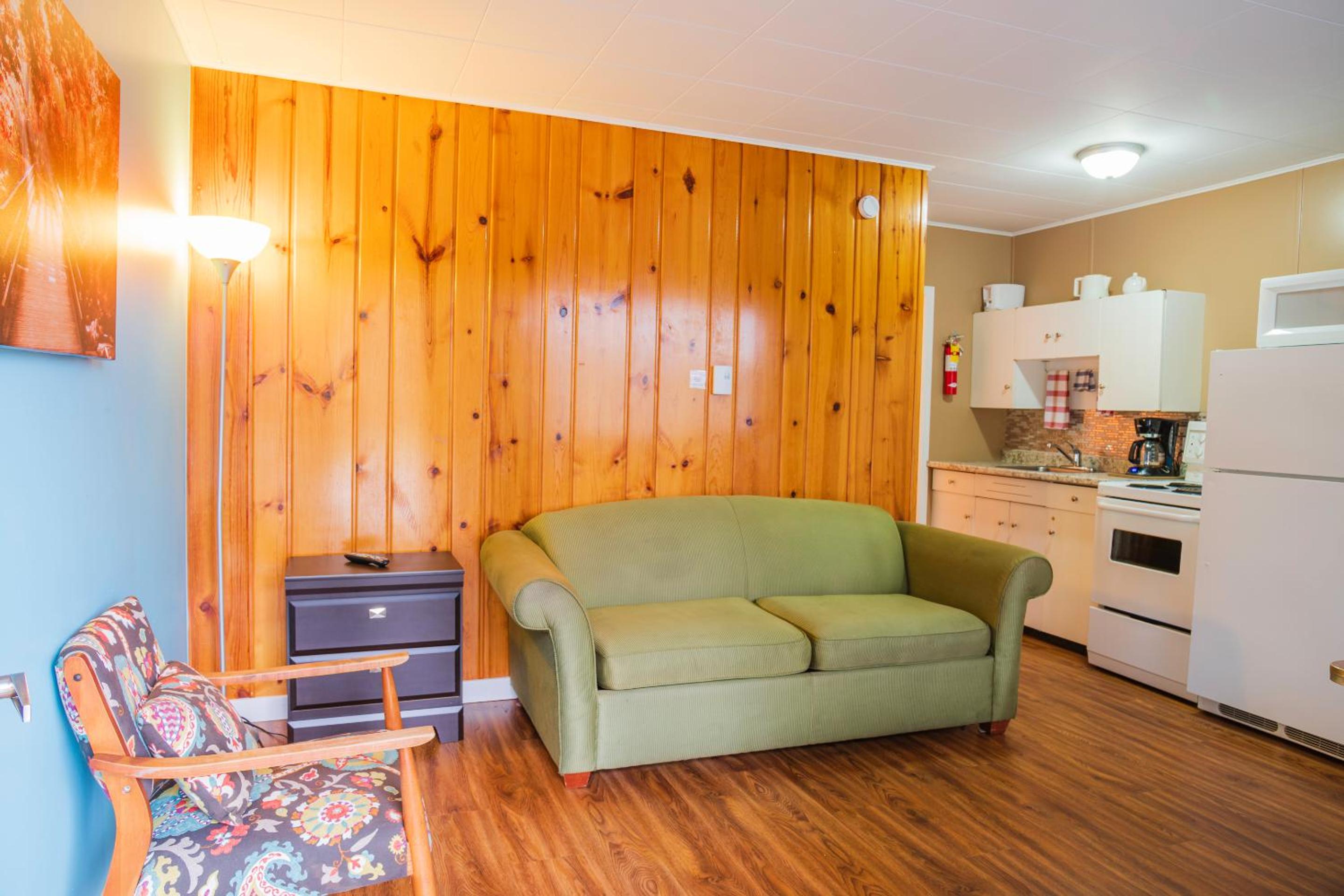 Lakeview Motel