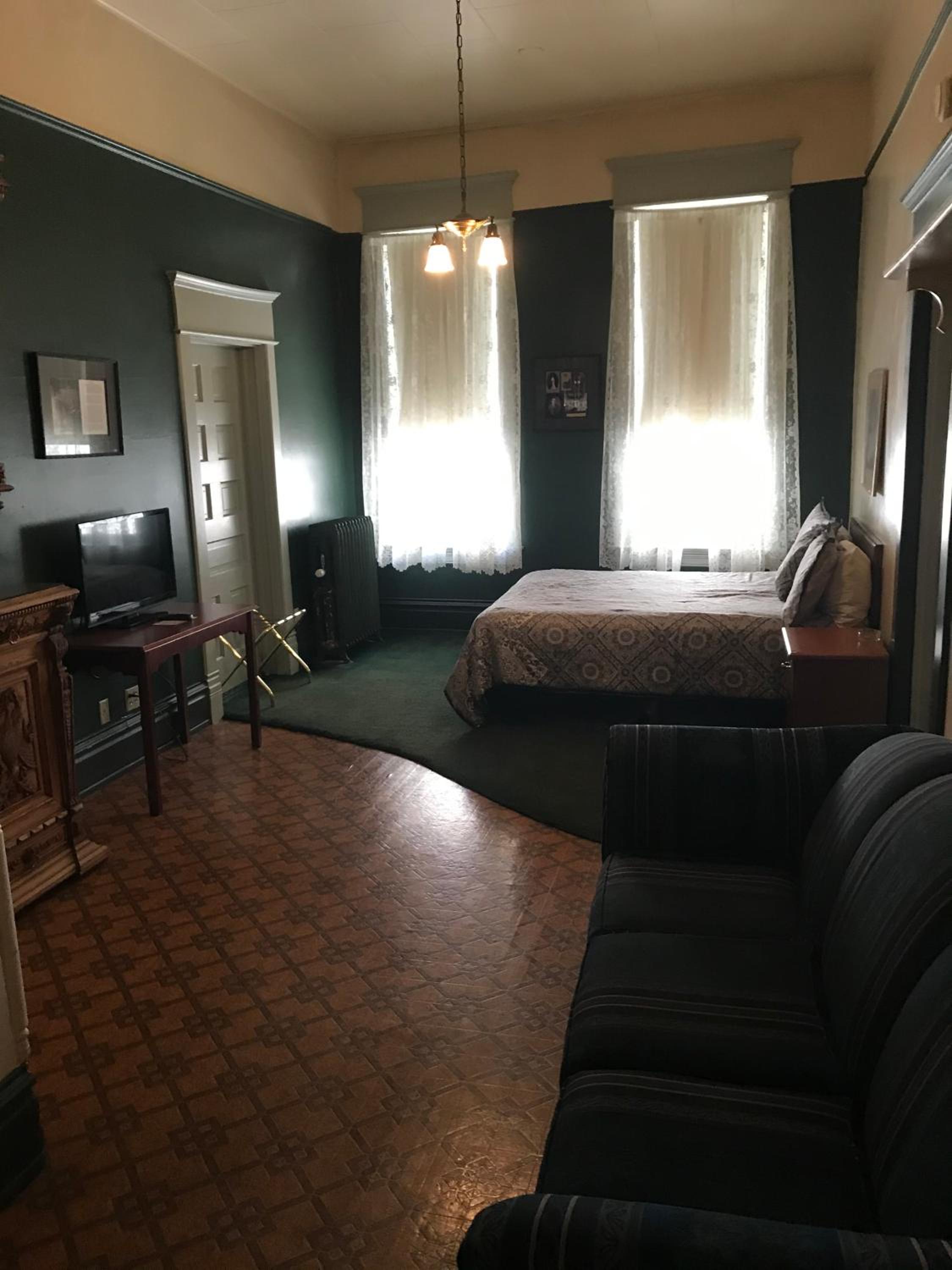 Historic Franklin Hotel