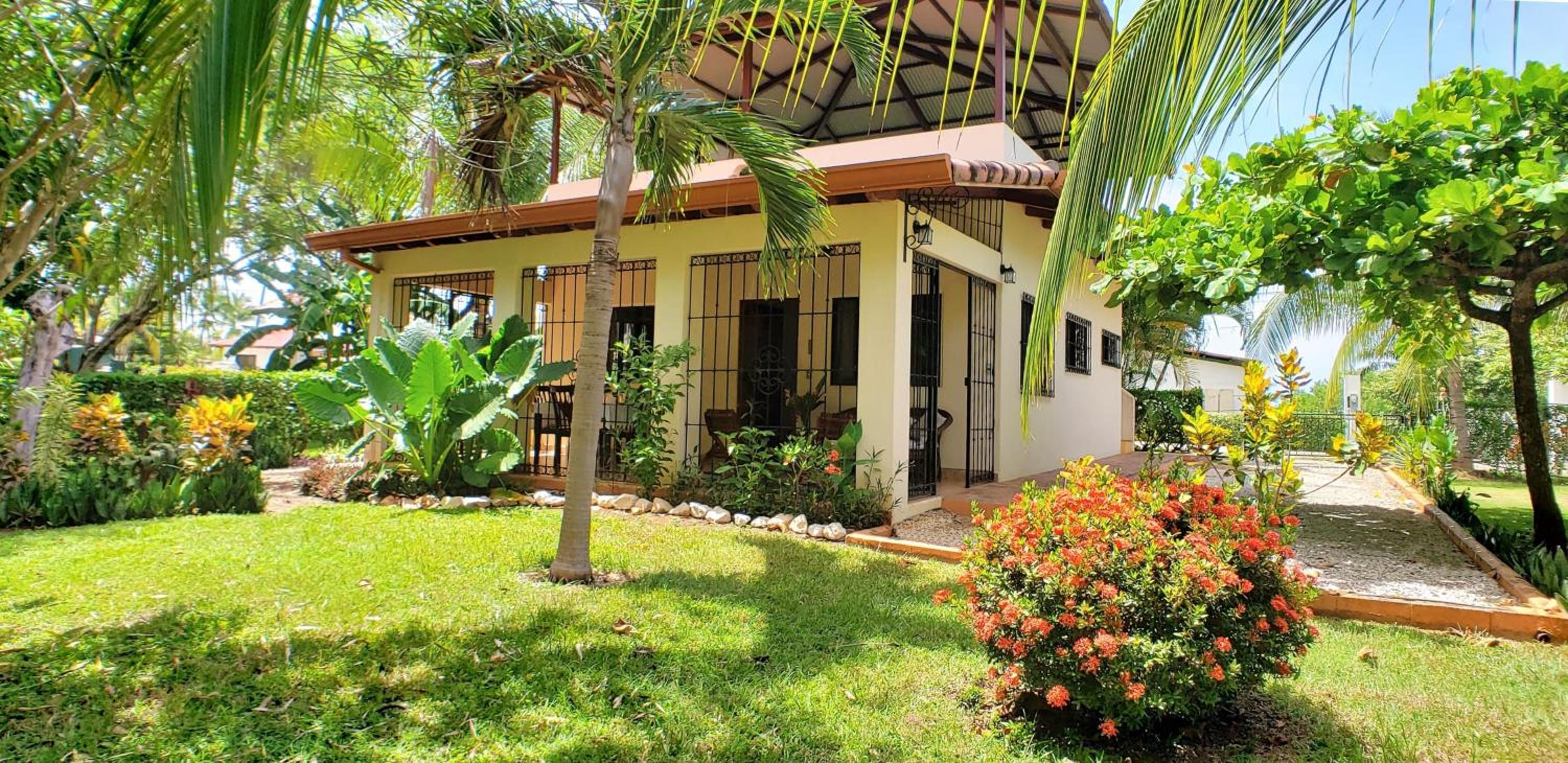 Hotel Guacamaya Lodge - Image 1