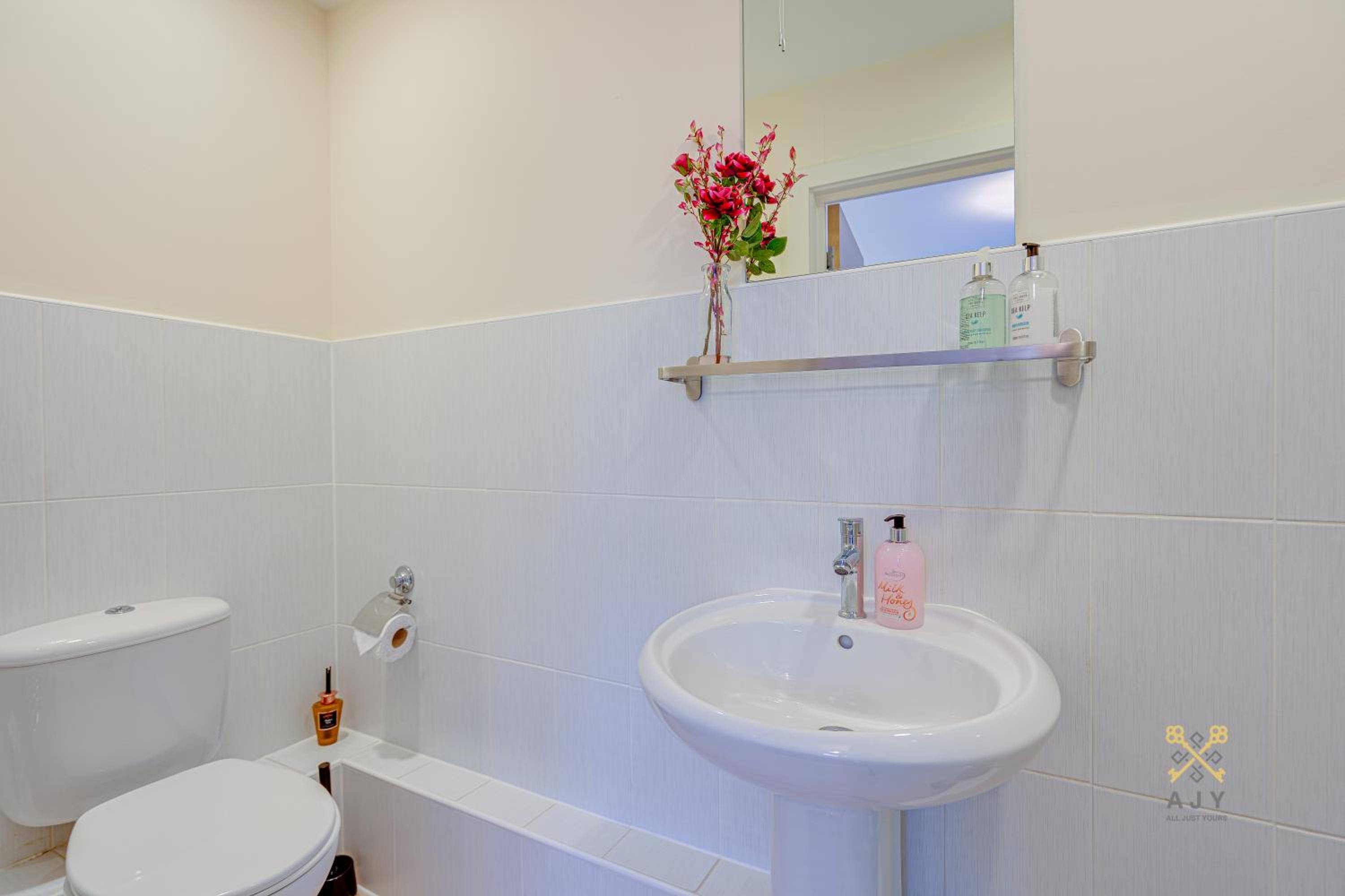 Mica Point City Centre Apartment