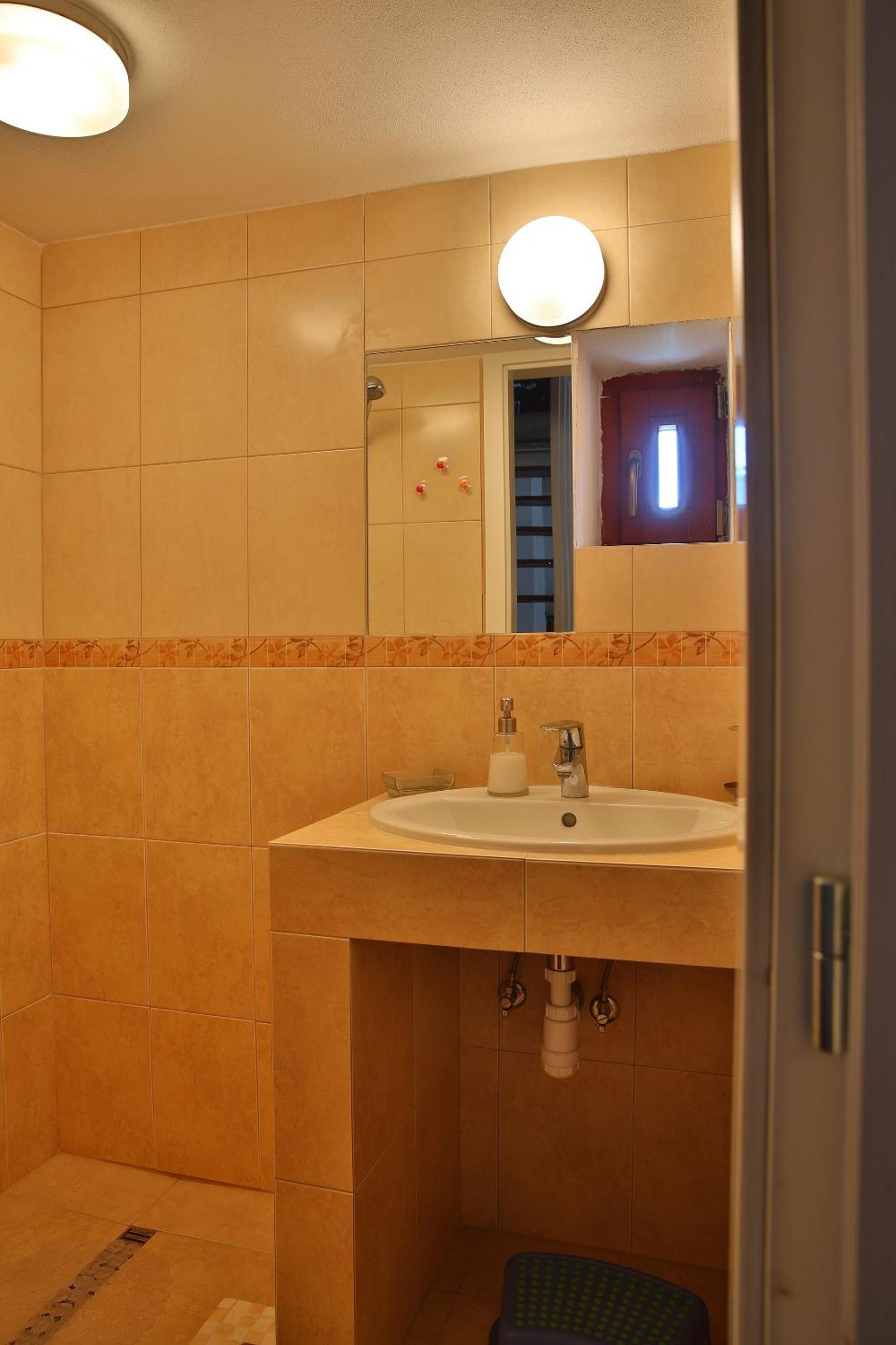 Photo 41