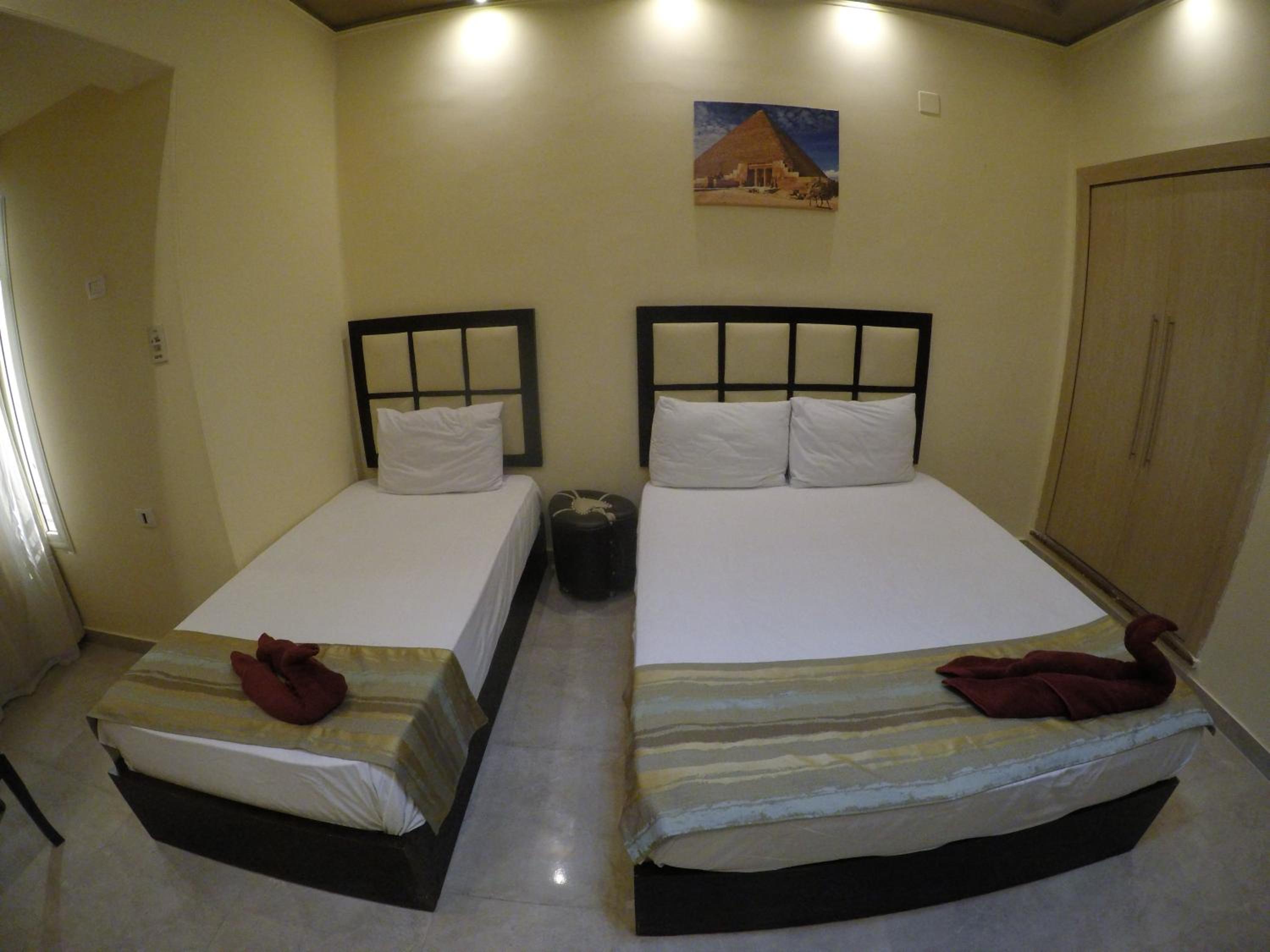 City Hotel